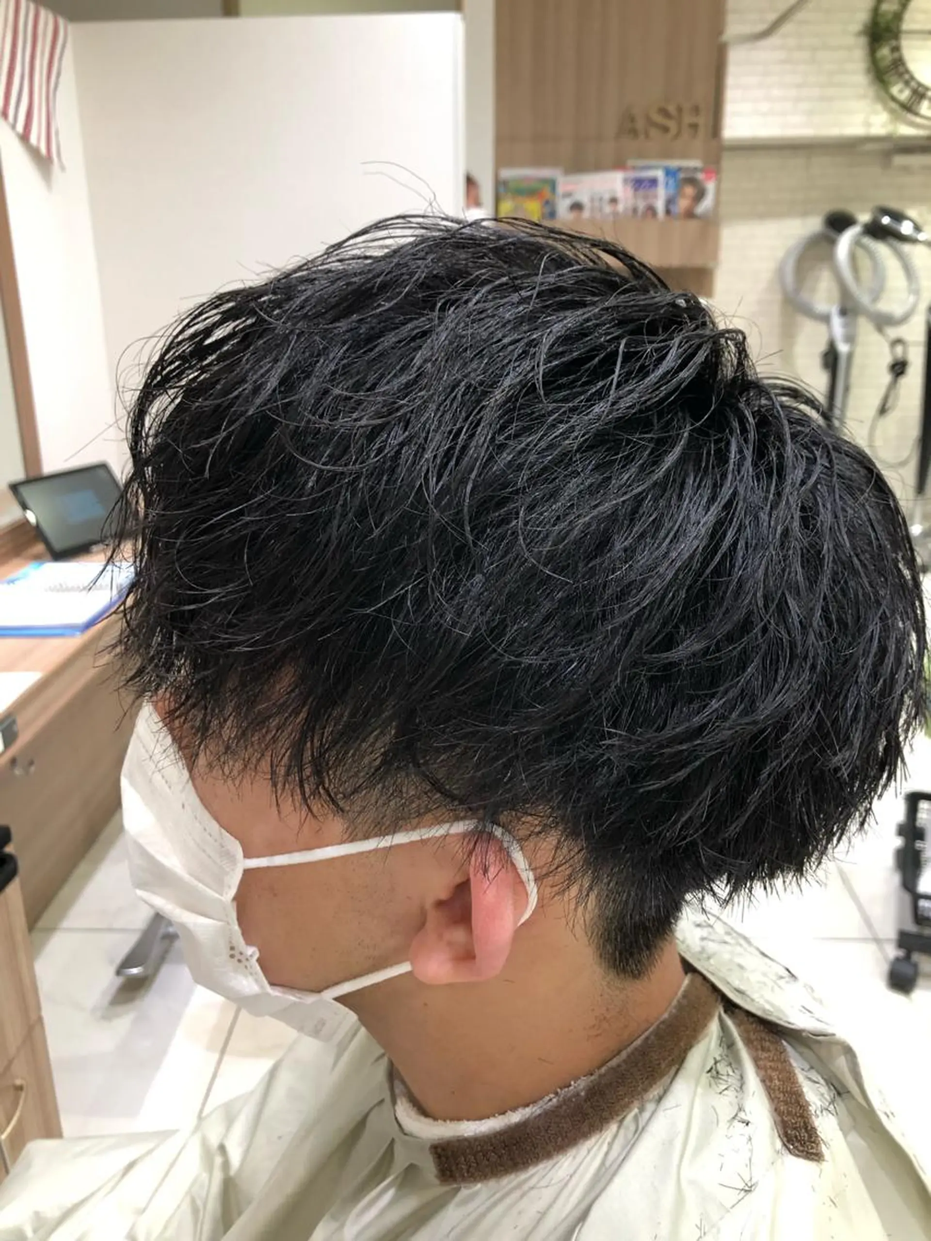 ショート パーマ メンズ メンズパーマ ツイストスパイラルパーマ スパイラルパーマ 前田 真孝のヘアスタイル
