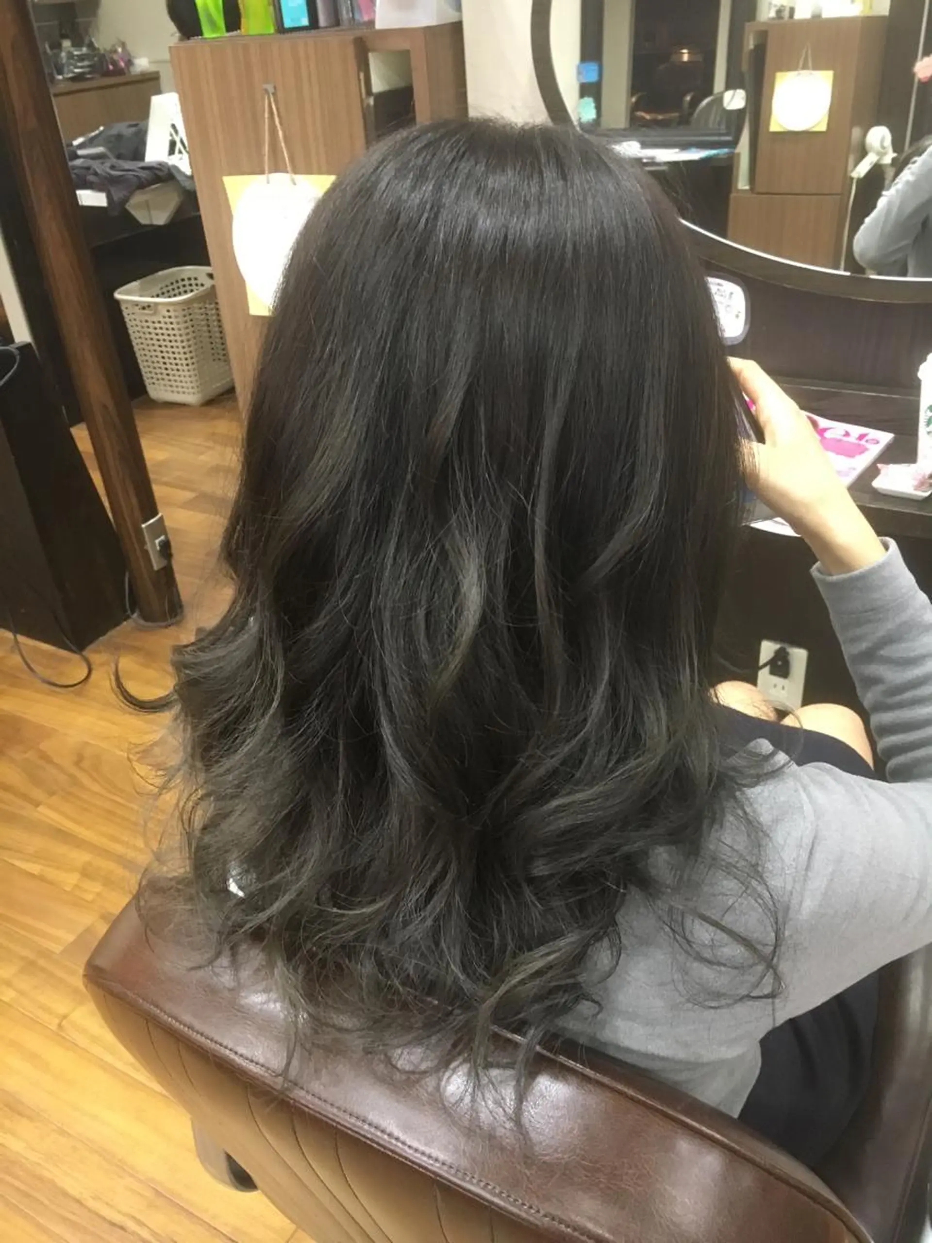 カラー アッシュ ブリーチ 透明感カラー グラデーションカラー シェアサロン　シエナ所属・東條 克義のヘアスタイル