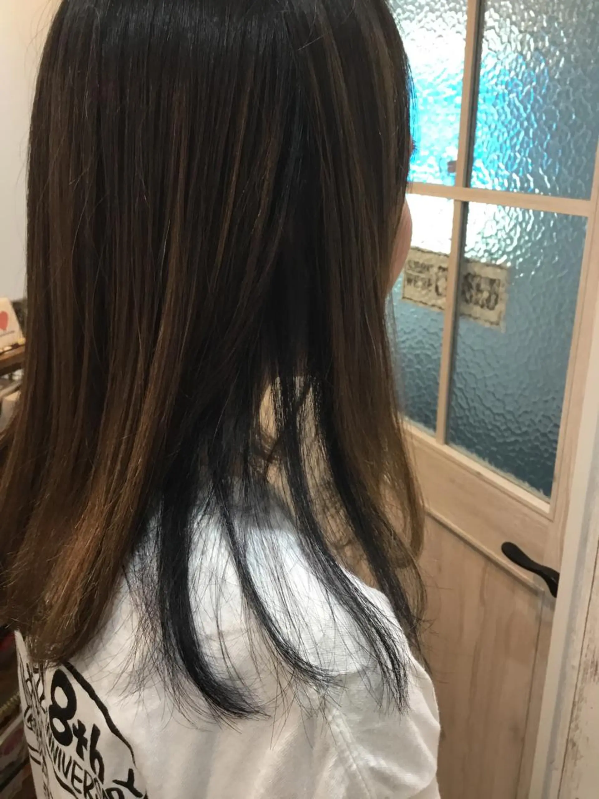 セミロング カラー embrace エンブレイスのヘアスタイル