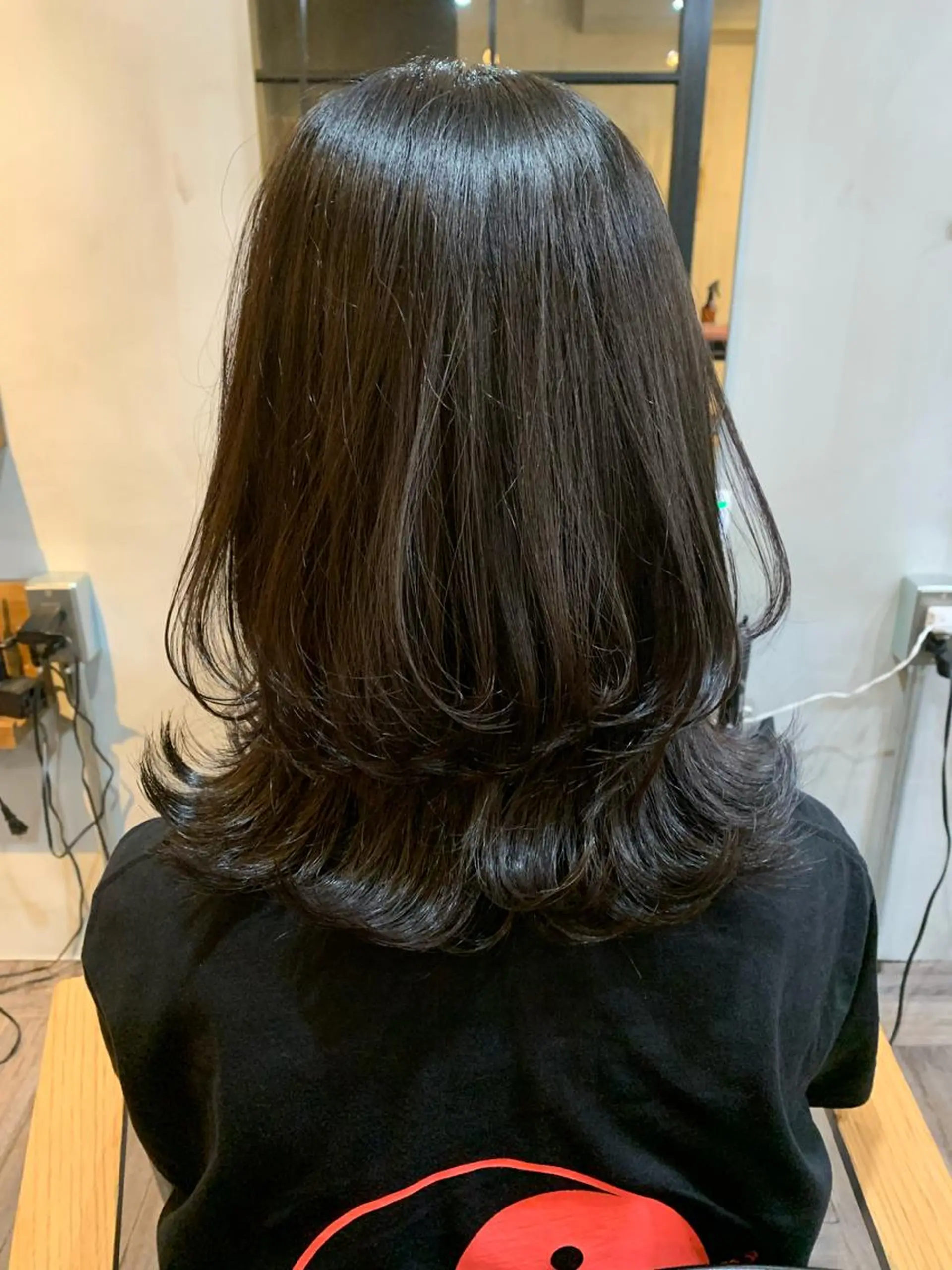 セミロング くびれヘア ヘアカラー トリートメント 山本 みきのヘアスタイル