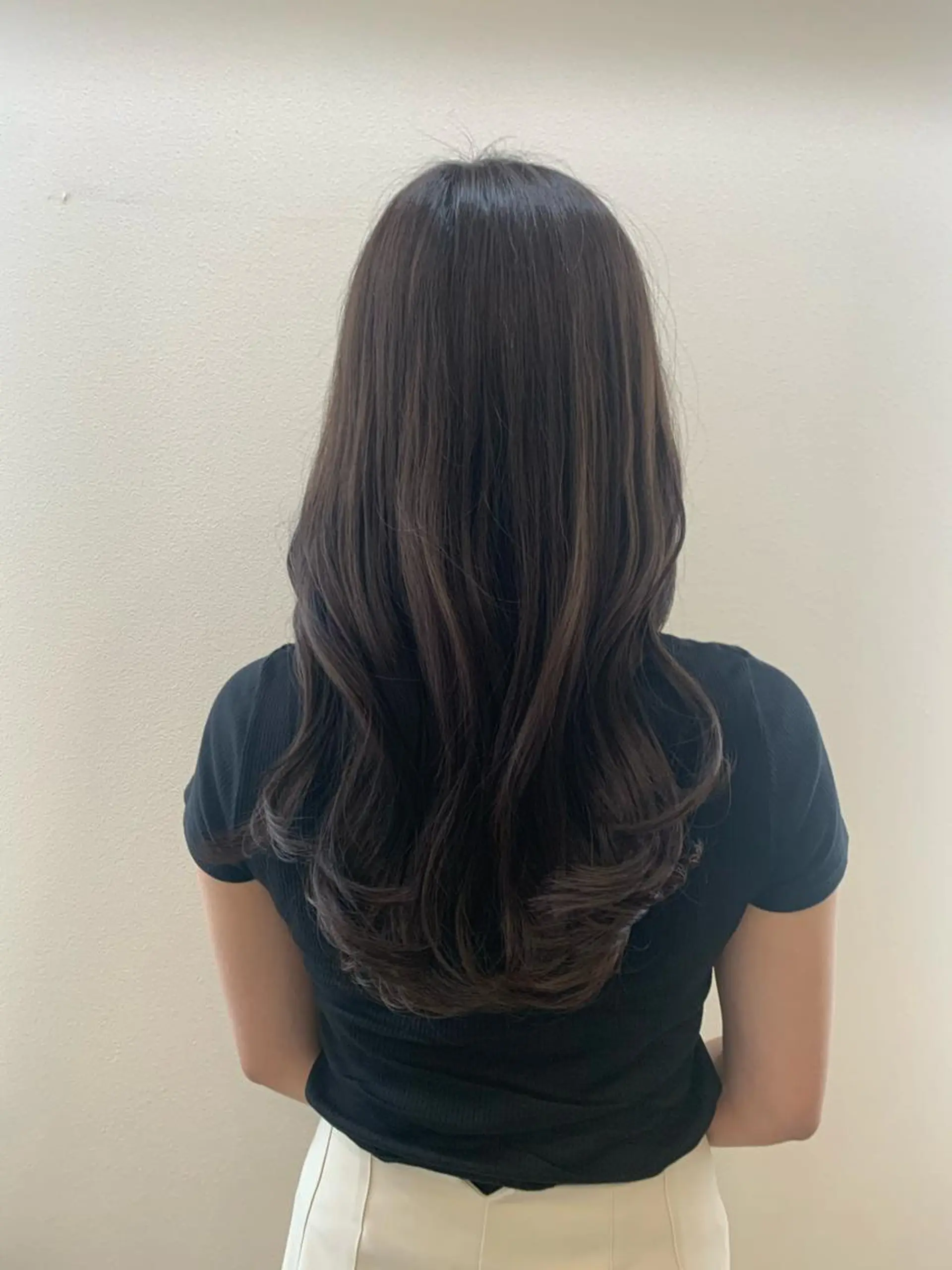 ロング カラー アッシュ アッシュブラウン ブラウンカラー イルミナカラー 韓国風ヘア 現地韓国ヘア🇰🇷 Chisaki치사키のヘアスタイル