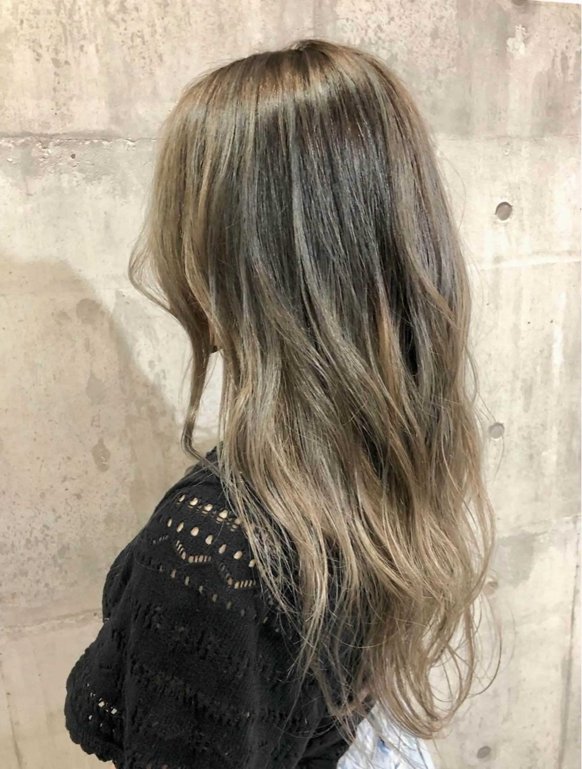 ロング レイヤーカット レイヤー/韓国 ハイトーン興津史弥のヘアスタイル