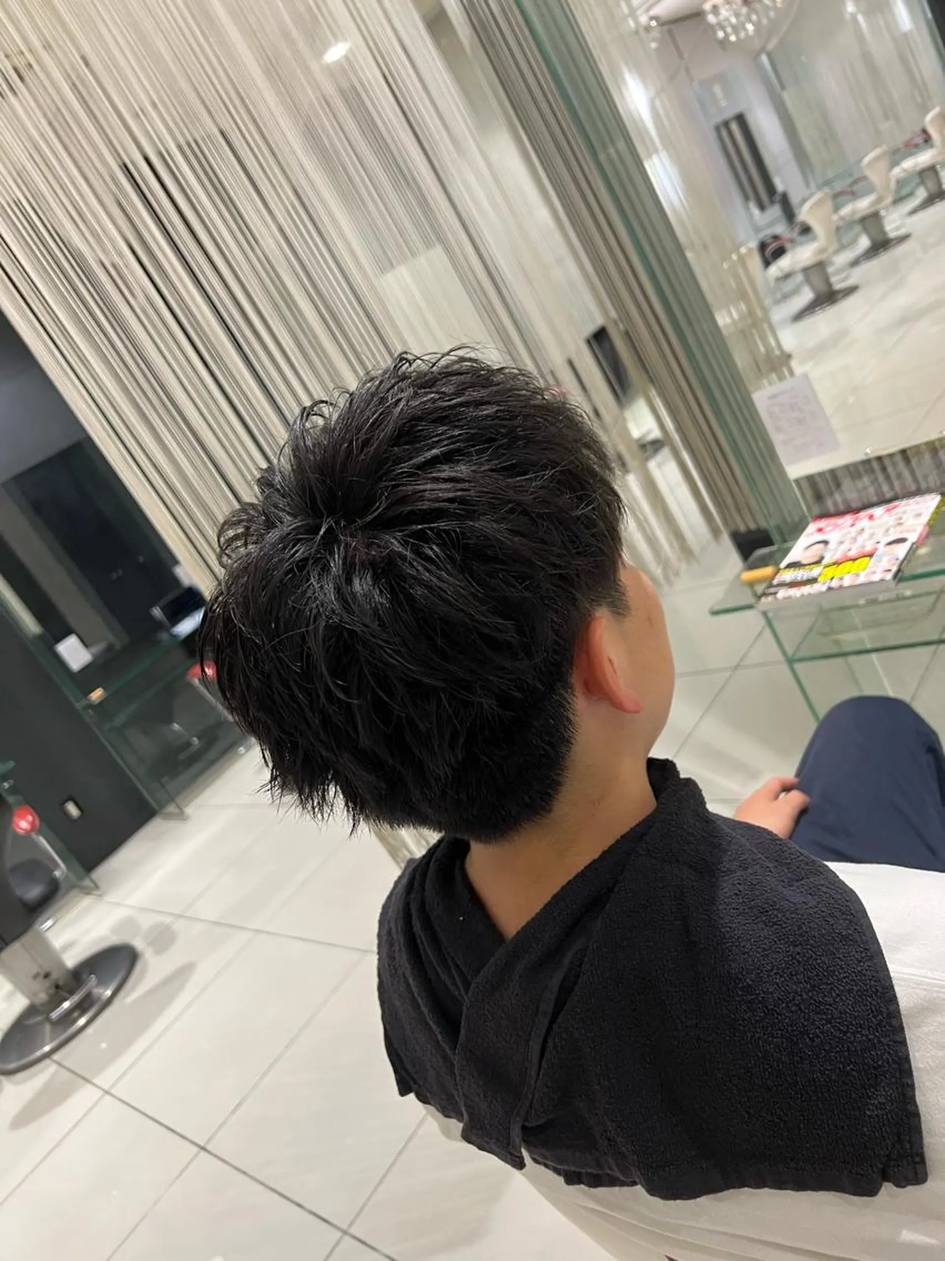 メンズ メンズパーマ特化サロンLond LOGAN所属・SEIYA メンズパーマ職人のヘアスタイル