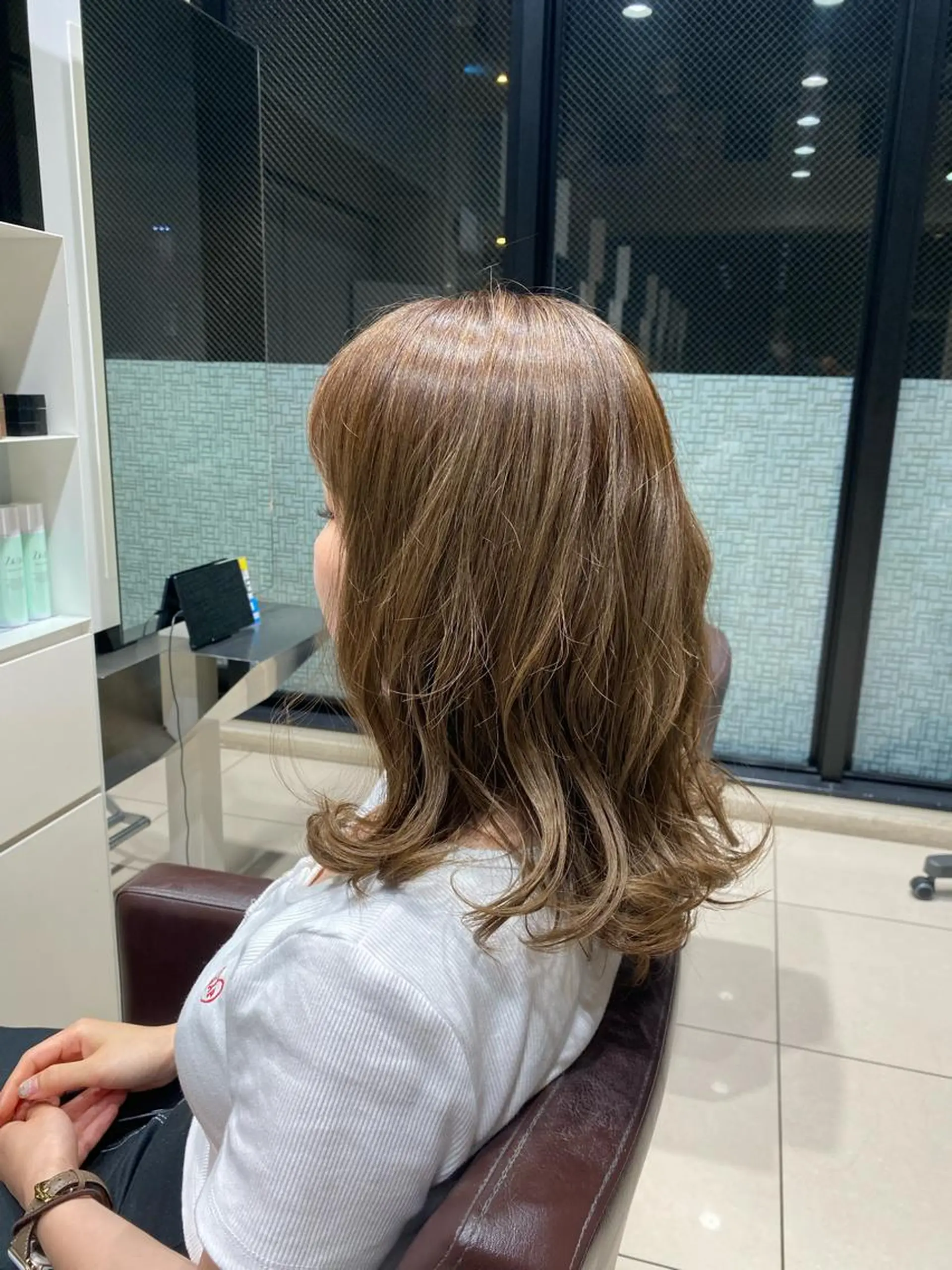 セミロング ボブ/顔まわりレイヤ ー/新宿/KOKIのヘアスタイル