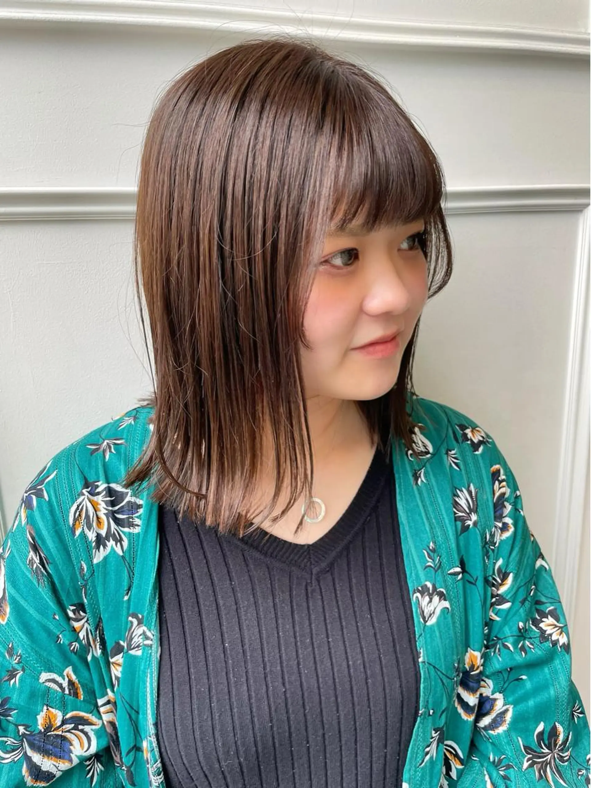 ミディアム カラー ヘアアレンジ tomona. iの眉毛・アイブロウイメージ