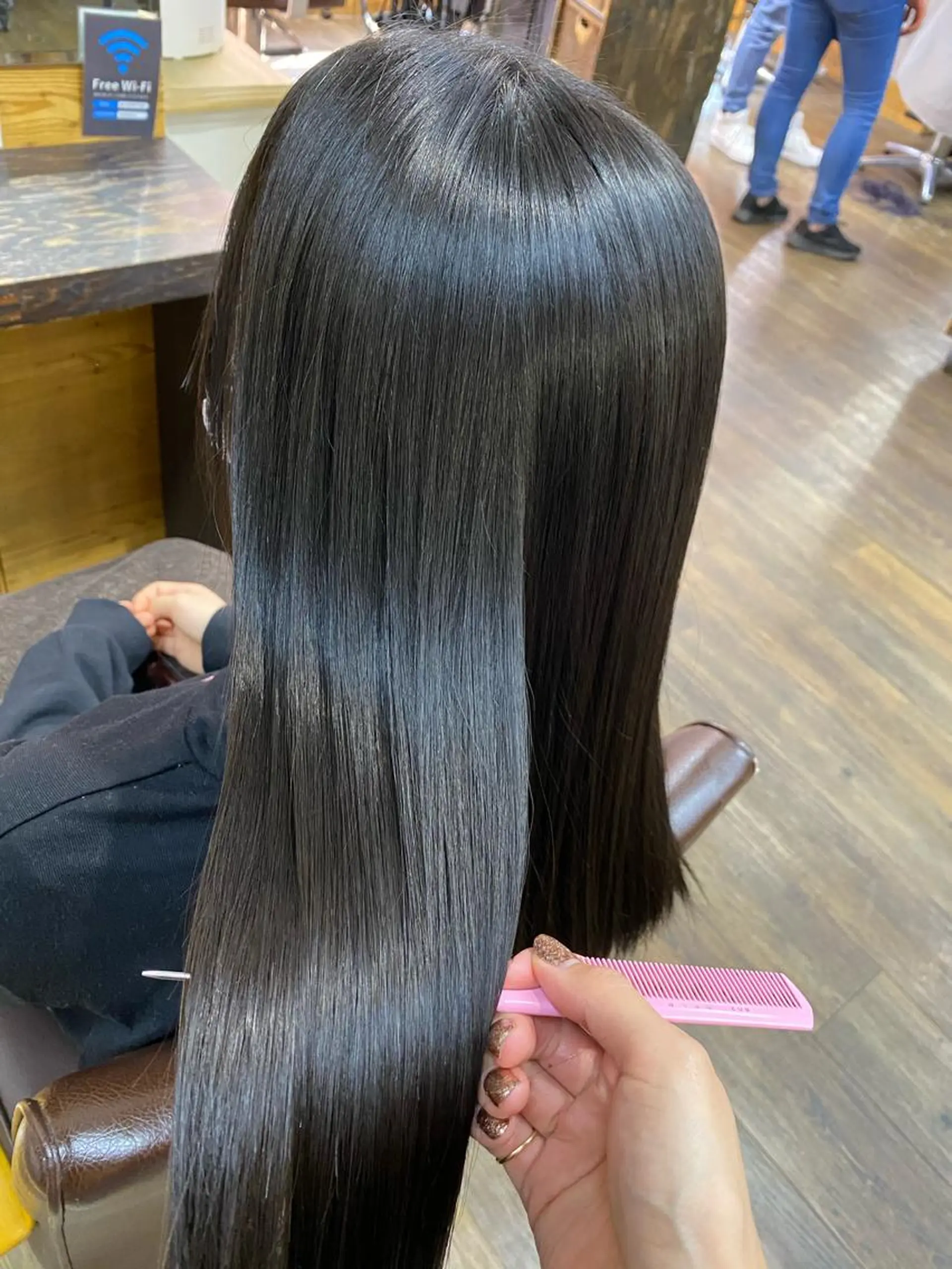 ロング 縮毛矯正 カット ヘアカラー トリートメント IwAsh大和駅前店所属・IwAsh大和駅前店 河野亜里香のヘアスタイル