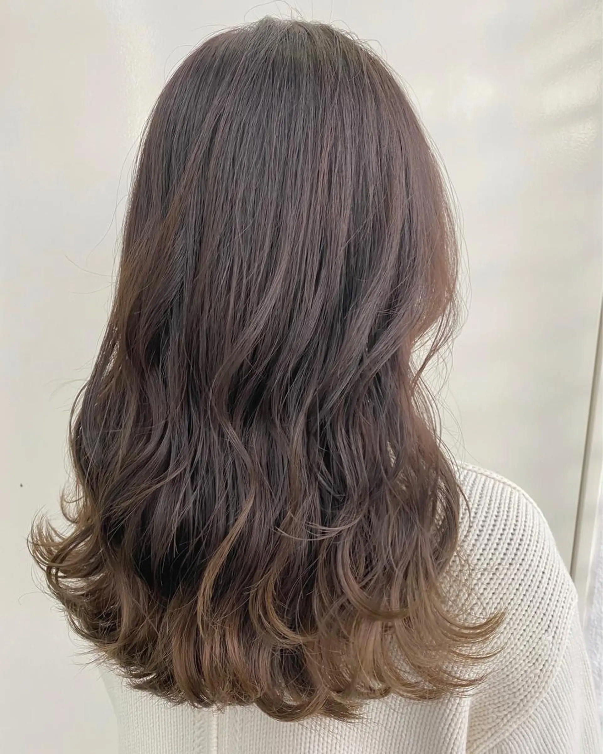 セミロング カラー 韓国ヘア顔周りカット 艶髪ベージュtamaのヘアスタイル