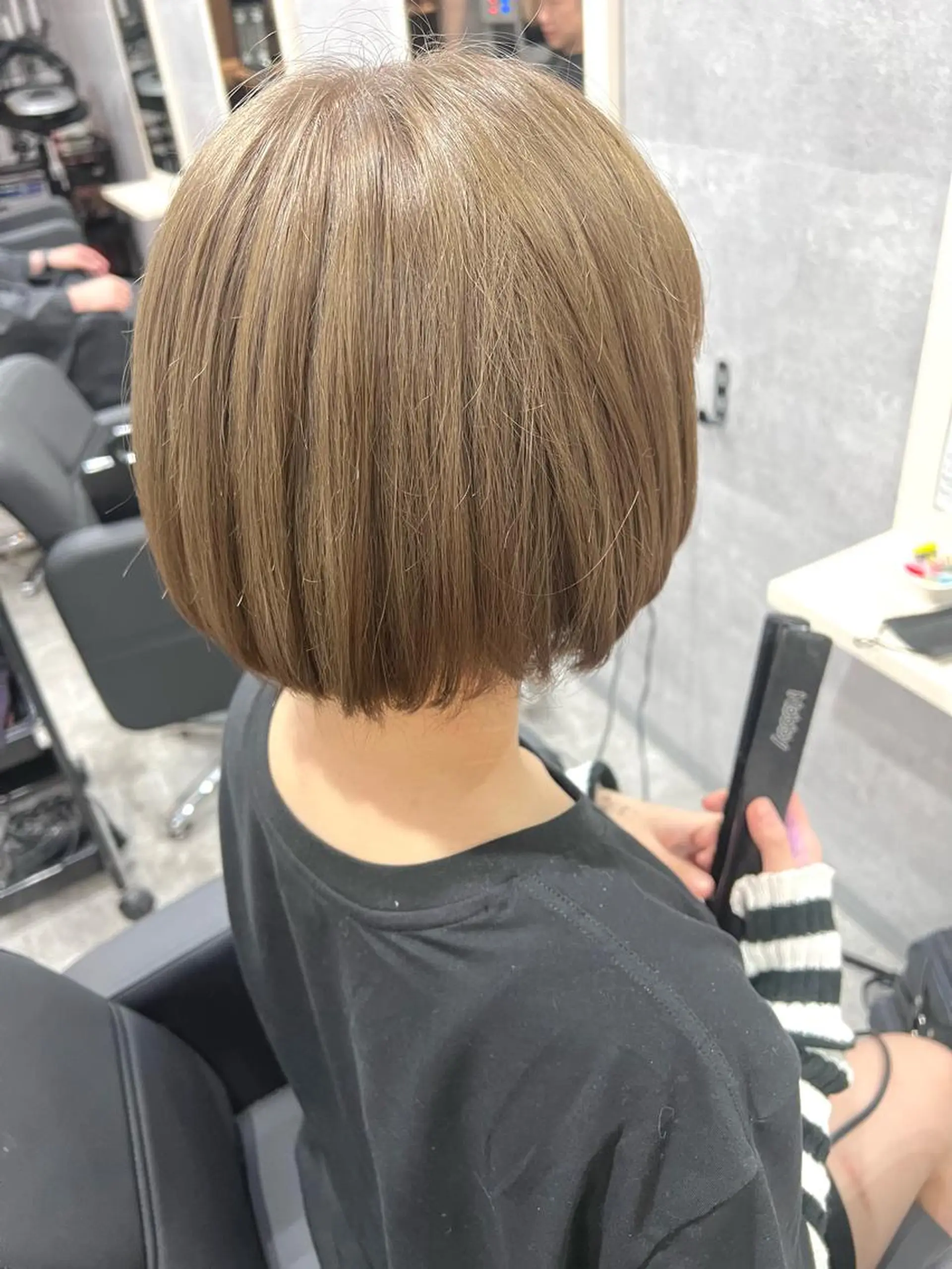 ショート カラー グレージュ ミルクティーグレージュ 🌿海山龍馬🌿前髪 /顔まわり/レイヤーのヘアスタイル