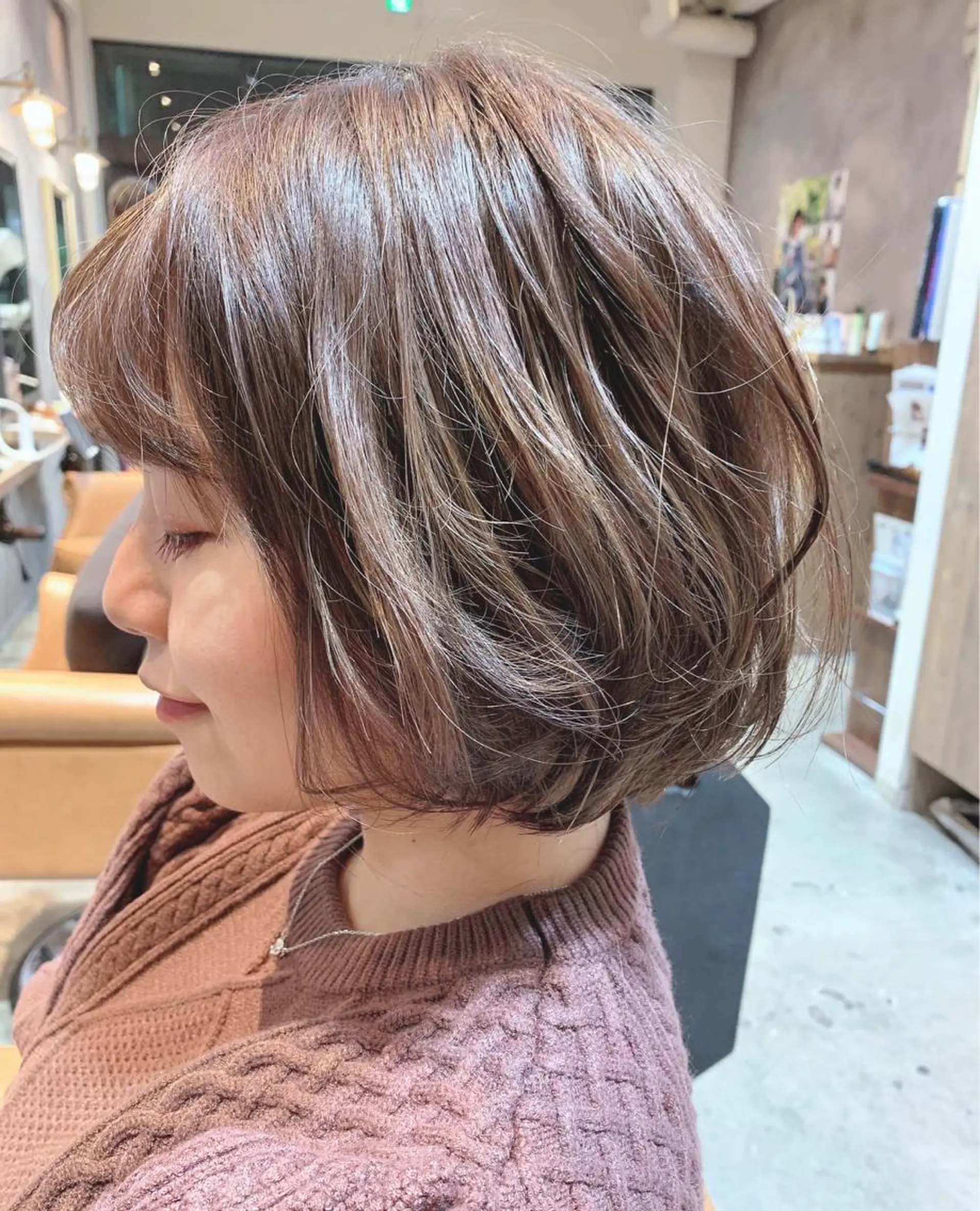ショート ボブ CHIC 岩下真衣のヘアスタイル