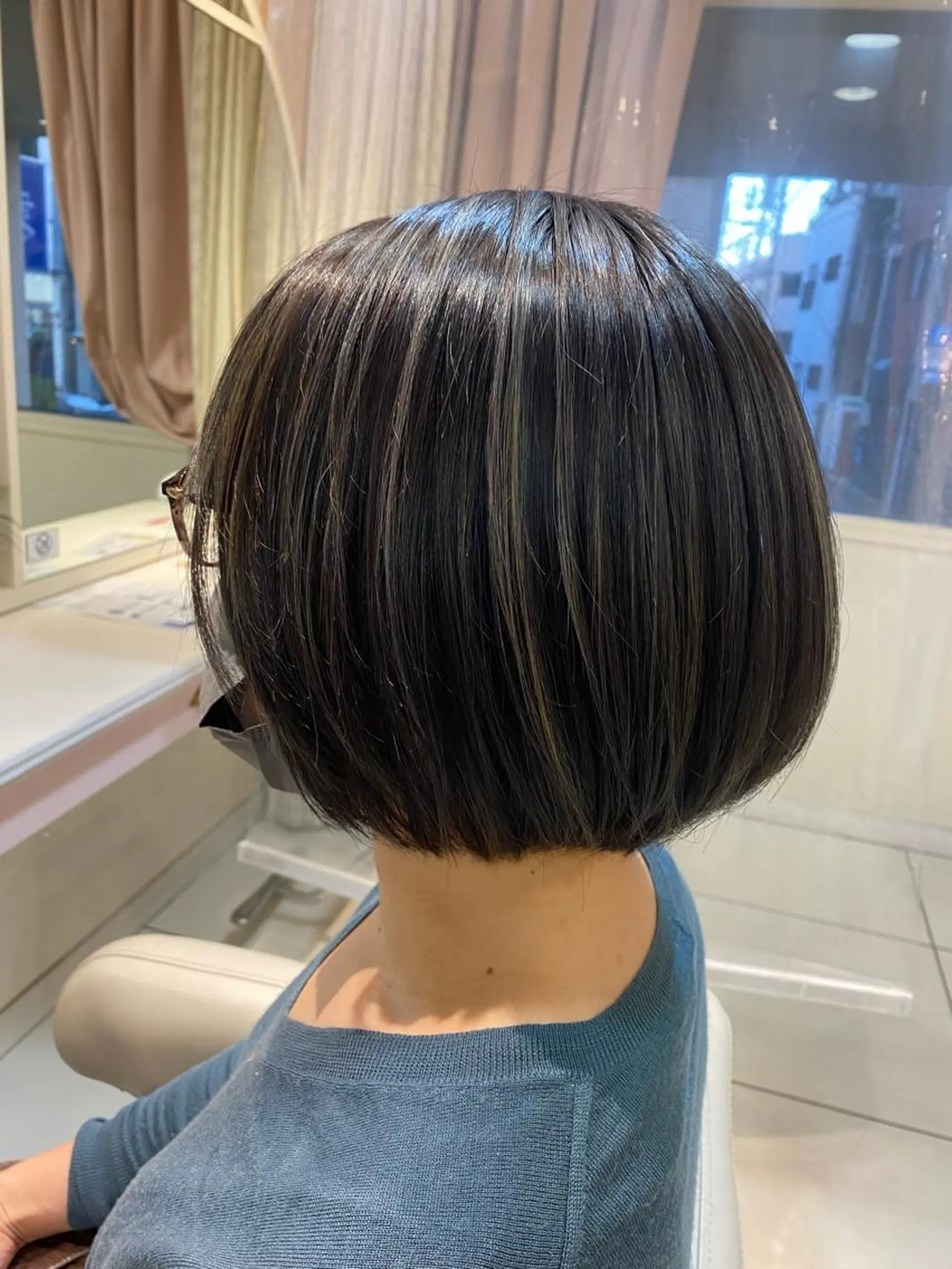 ショート カラー 艶髪✨髪質改善カラー 楠本浩子のヘアスタイル