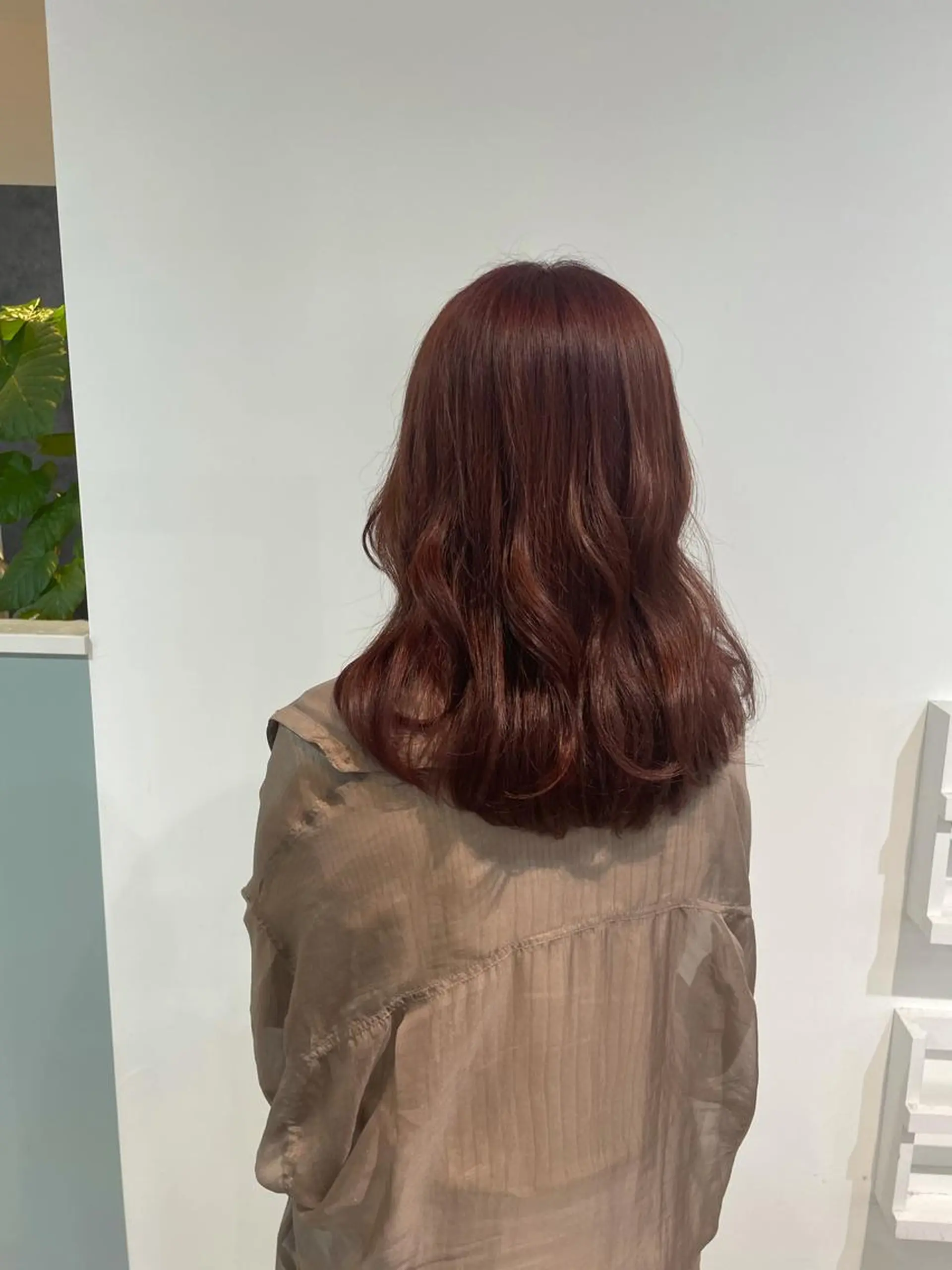 セミロング カラー ヤマナカ エリカのヘアスタイル