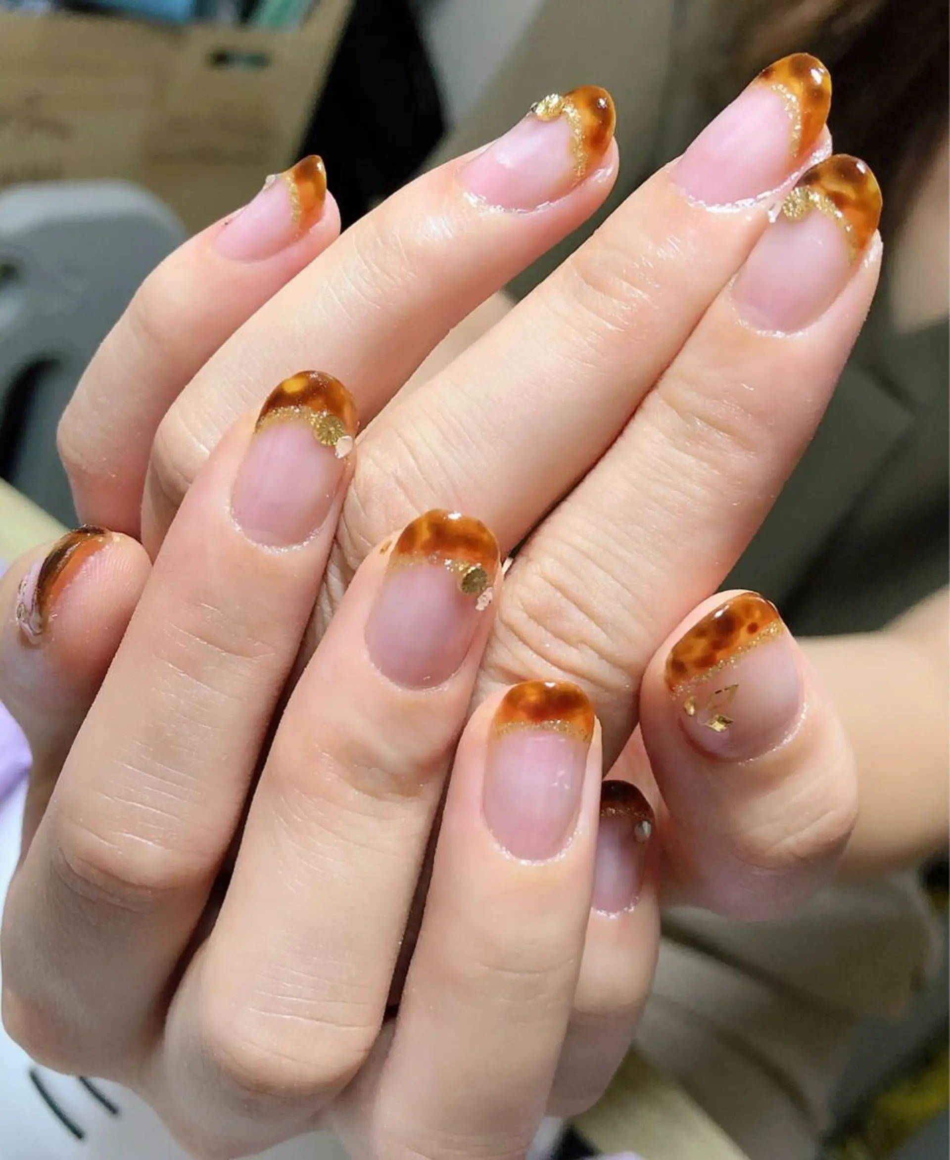 ネイル べっ甲ネイル フレンチネイル ハンドネイル ハンドケア u sのネイルデザイン