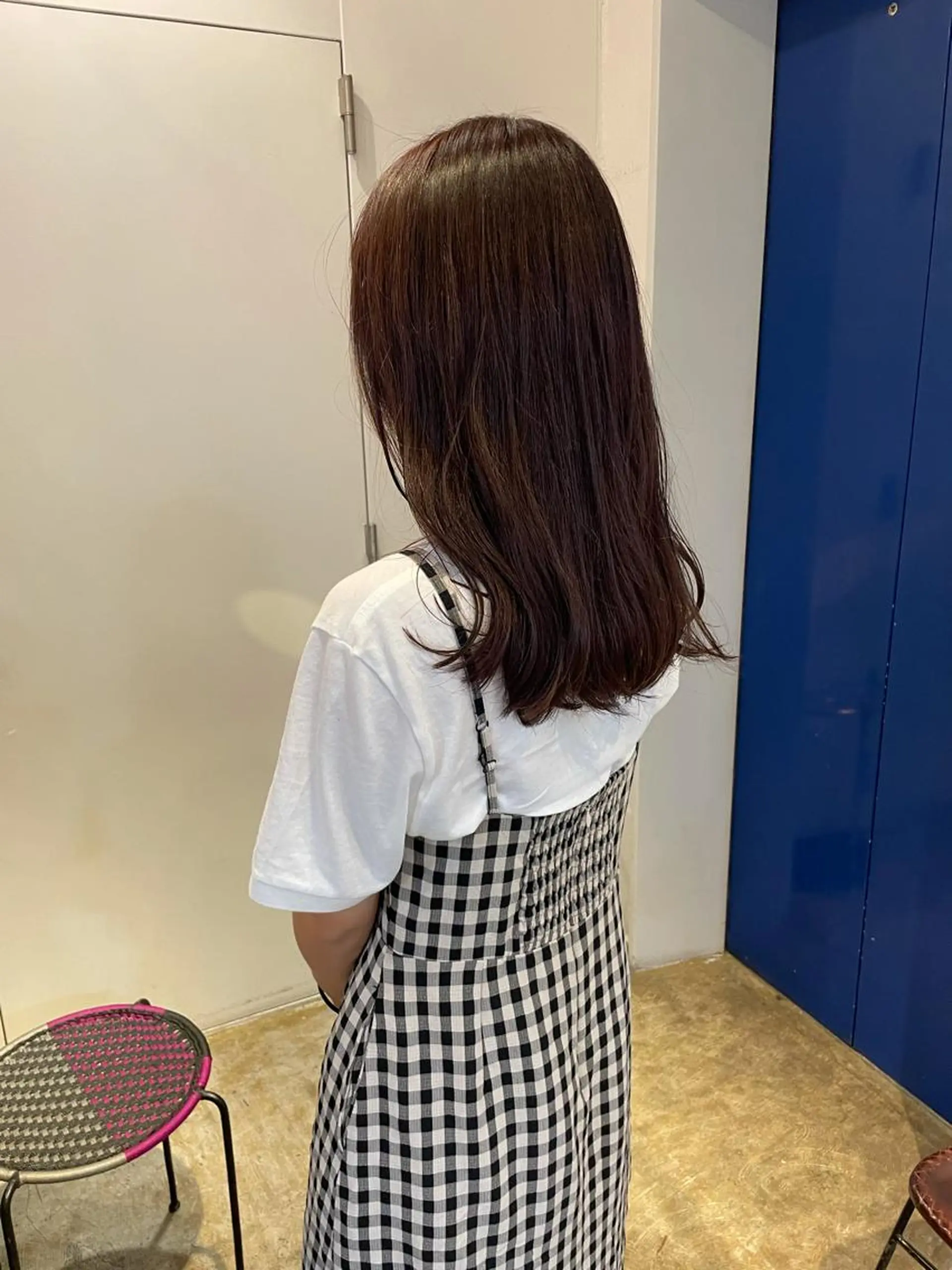 セミロング カラー ブリーチ グレージュ ラベンダーカラー ラベンダーグレージュ ラベンダーグレー カット ヘアカラー トリートメント MIOベージュカラー 柔らかいカラーのヘアスタイル