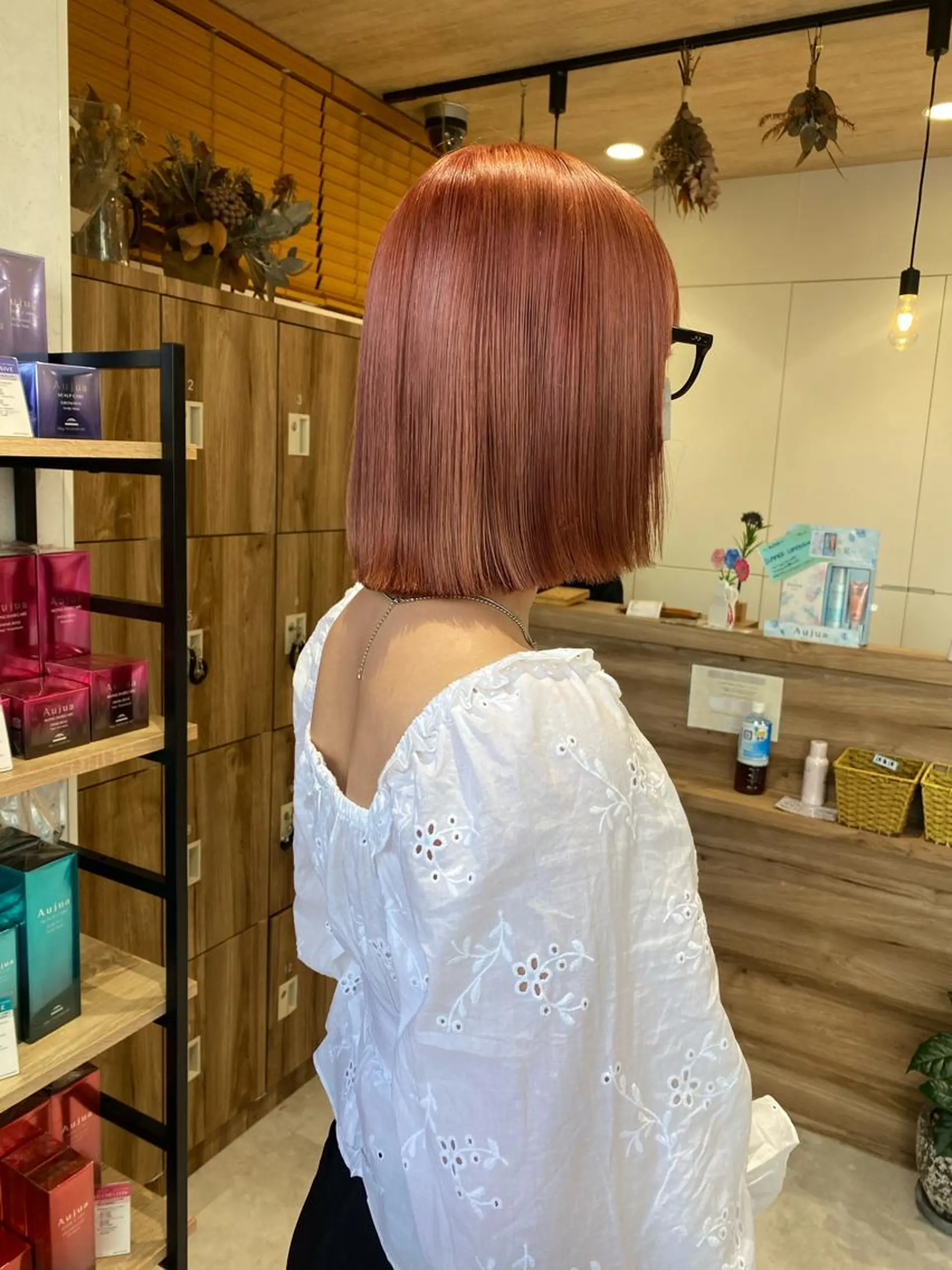 ショート カラー ヘアアレンジ ハイトーンカラー ボブ ヘアカラー トリートメント ヘッドスパ パーマ指名No1 /namiのヘアスタイル