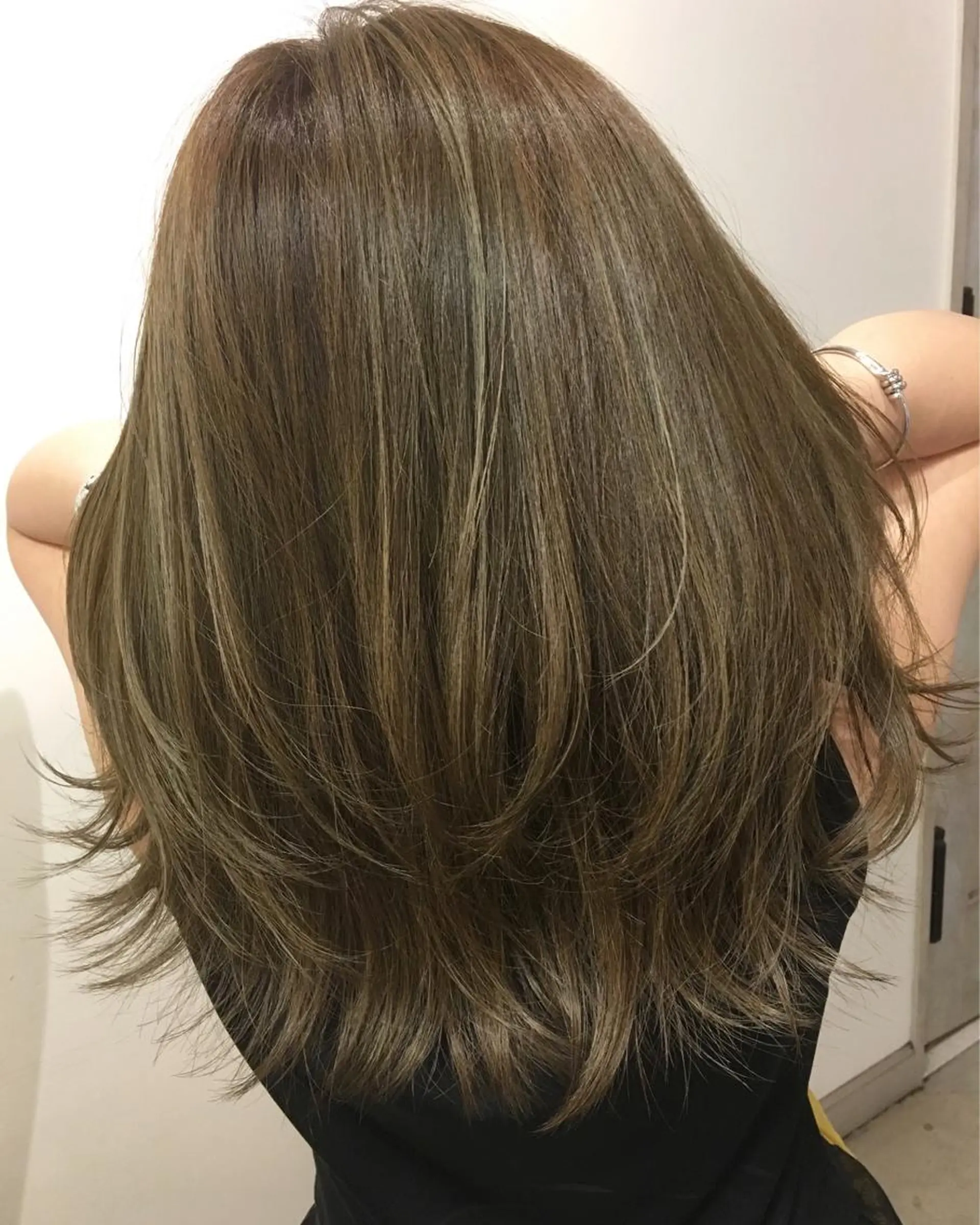 セミロング カラー ベージュカラー ハイライトカラー ミント ミントベージュ ハイライト 🩷🍭中津・梅田 エリア🍬💜のヘアスタイル