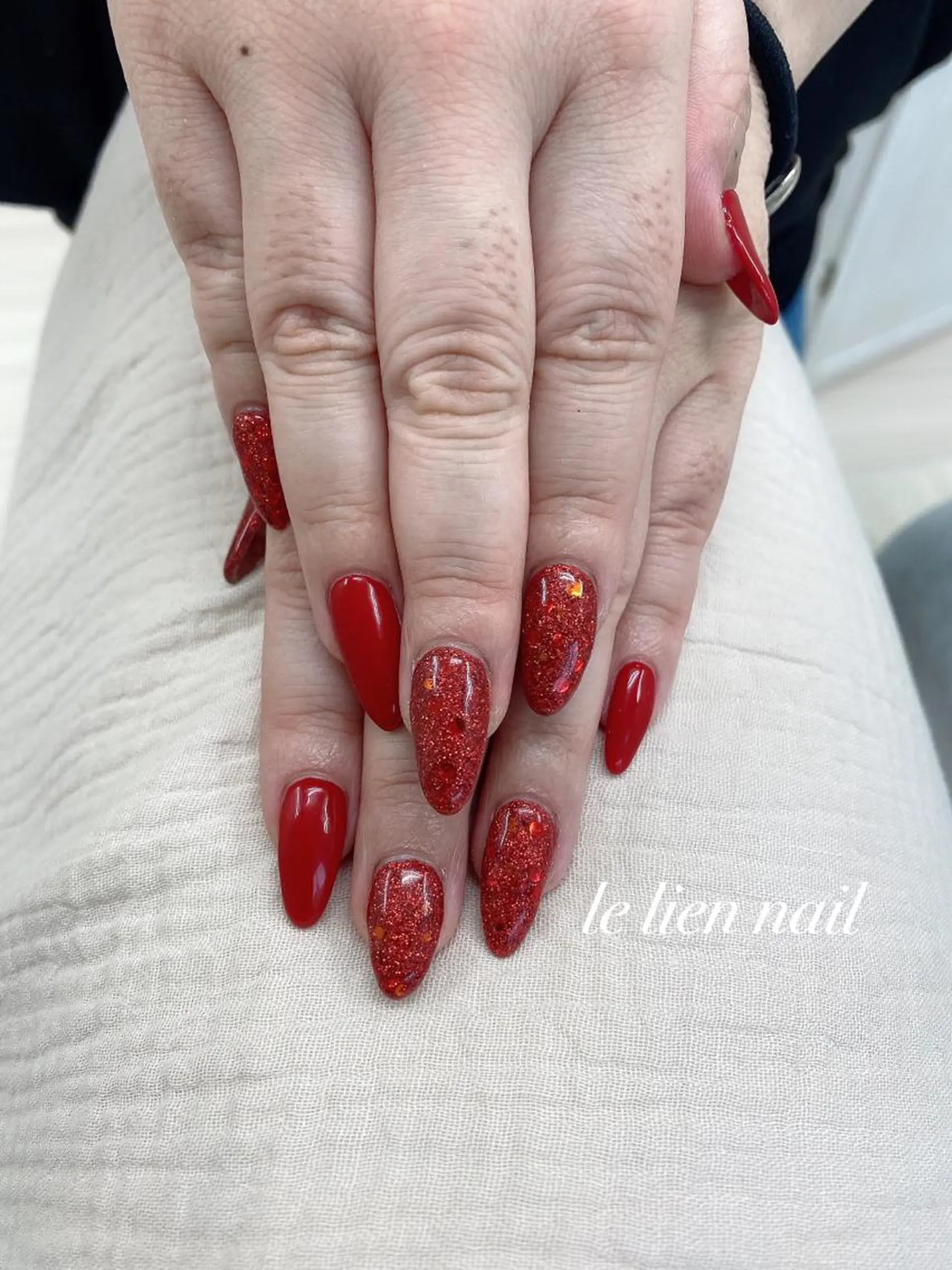 ネイル ラメ(グリッター) 赤色 le lien nailのネイルデザイン