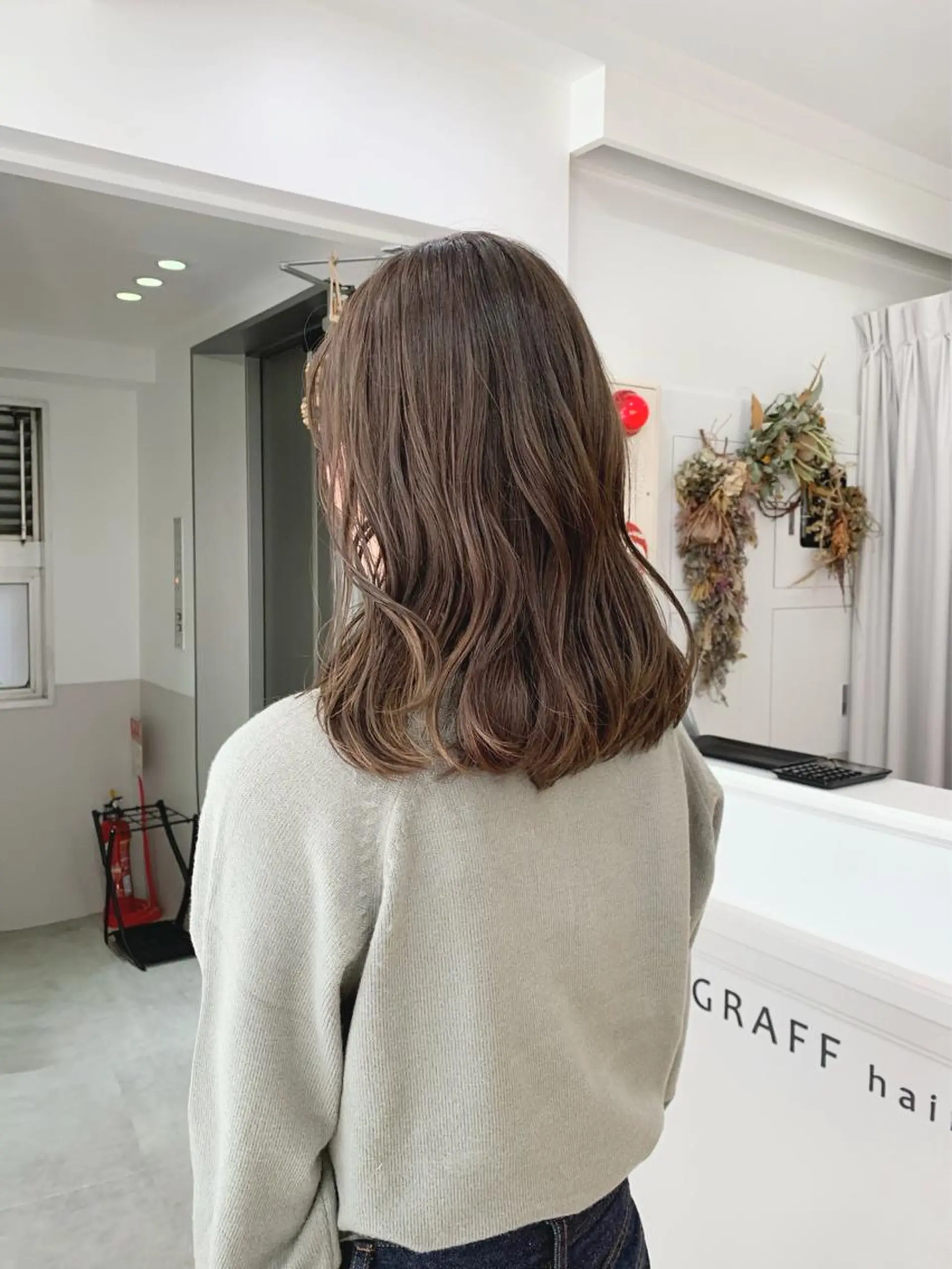 ミディアム 斉藤 未佳のヘアスタイル