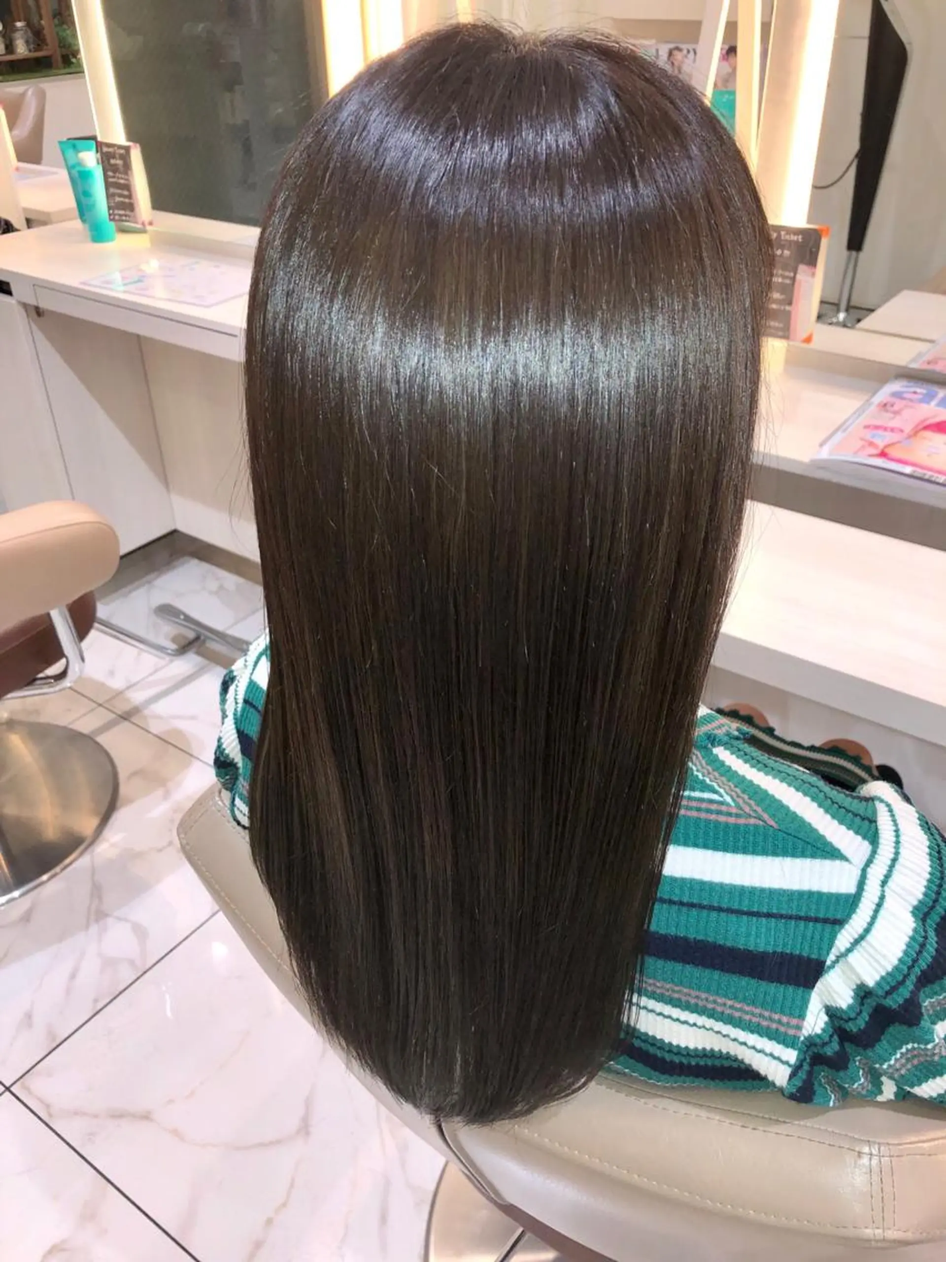 ロング カラー 髪質改善 安井　昴 💫ブリーチ縮毛矯正のヘアスタイル