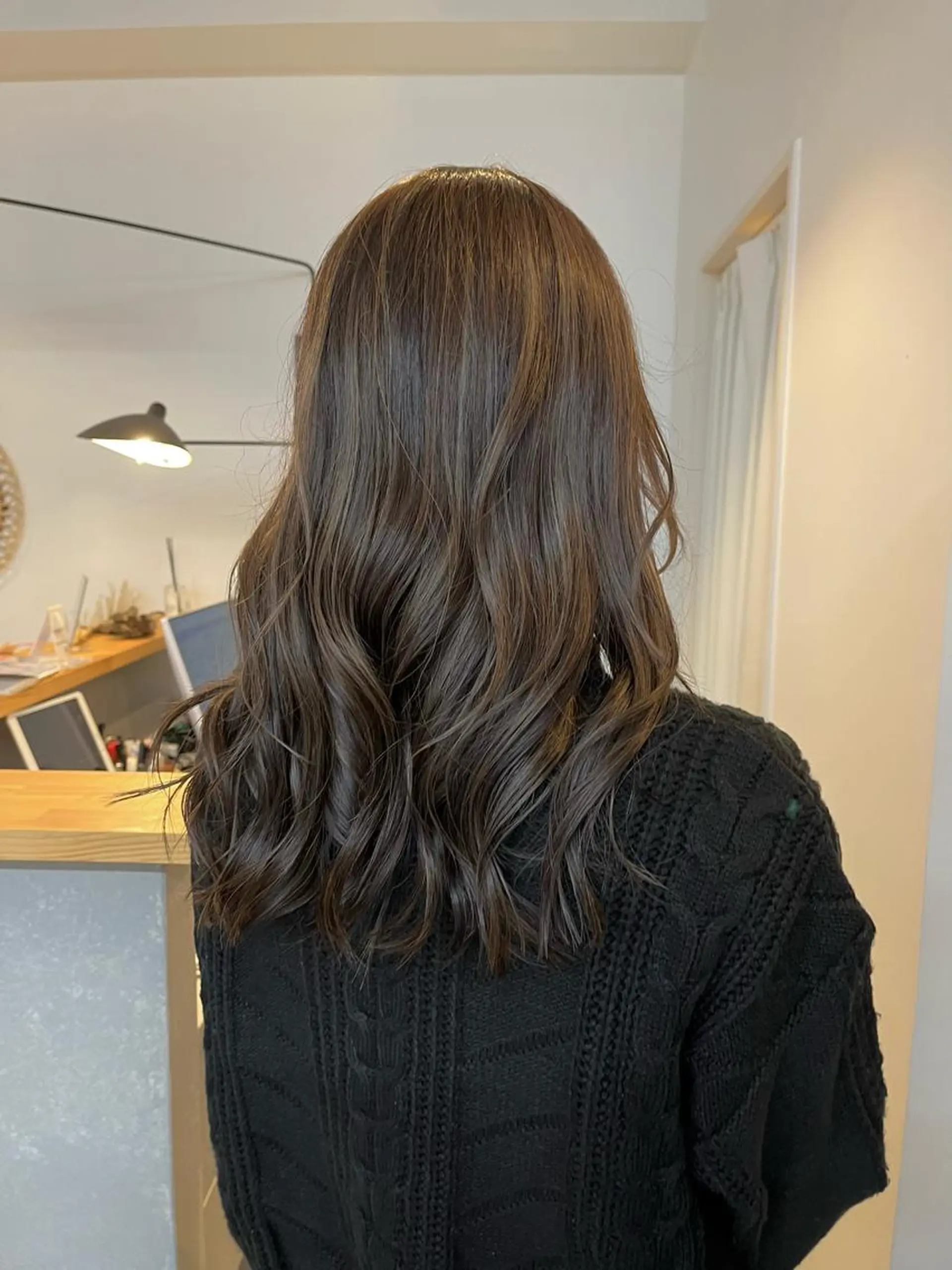 ロング カラー ブリーチ ケアブリーチ ダブルカラー イヤリングカラー ハイライトカラー ヘアカラー トリートメント ハイトーンカラ ー/小川のヘアスタイル