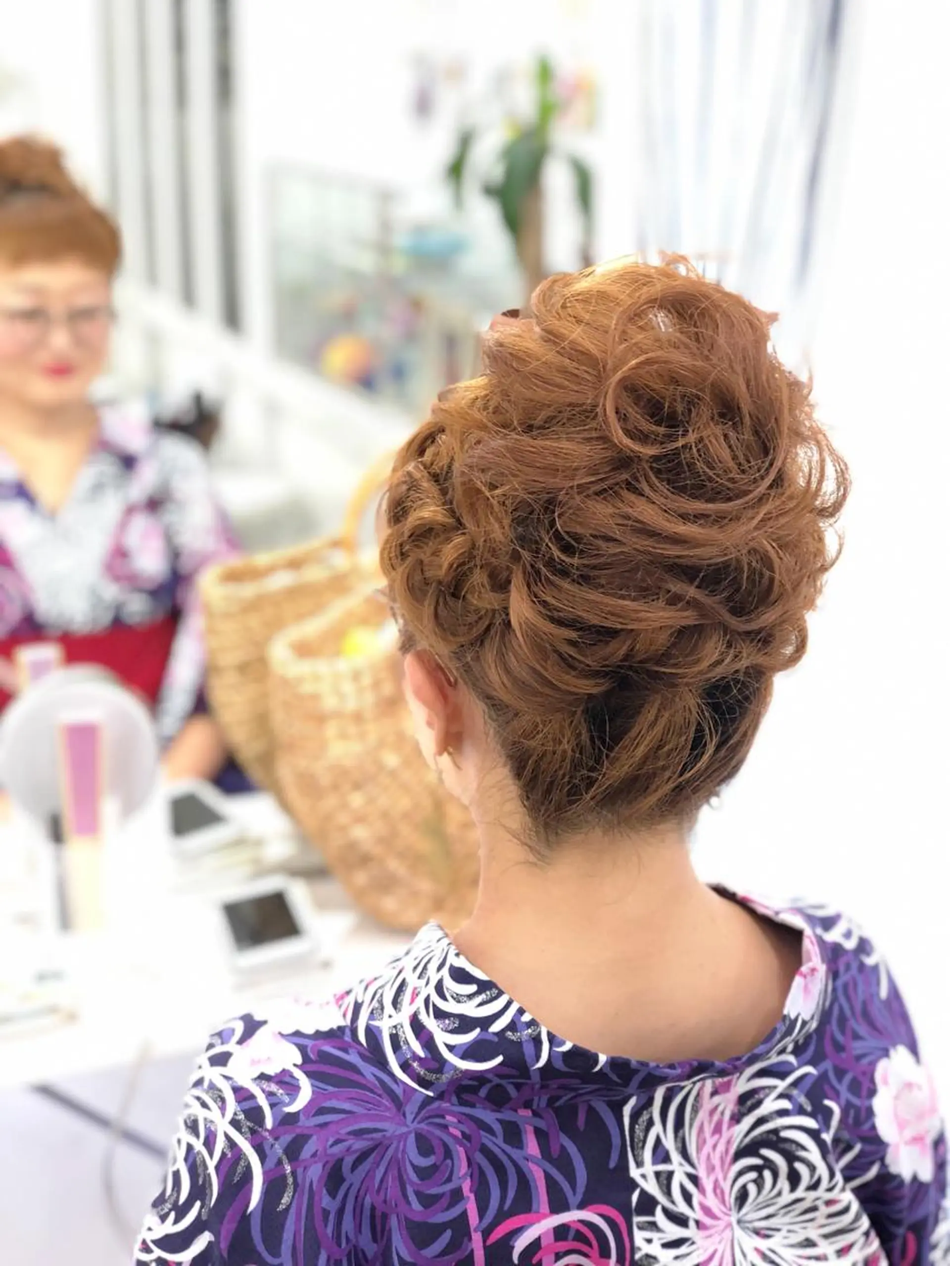 ミディアム laera 佐藤のヘアスタイル