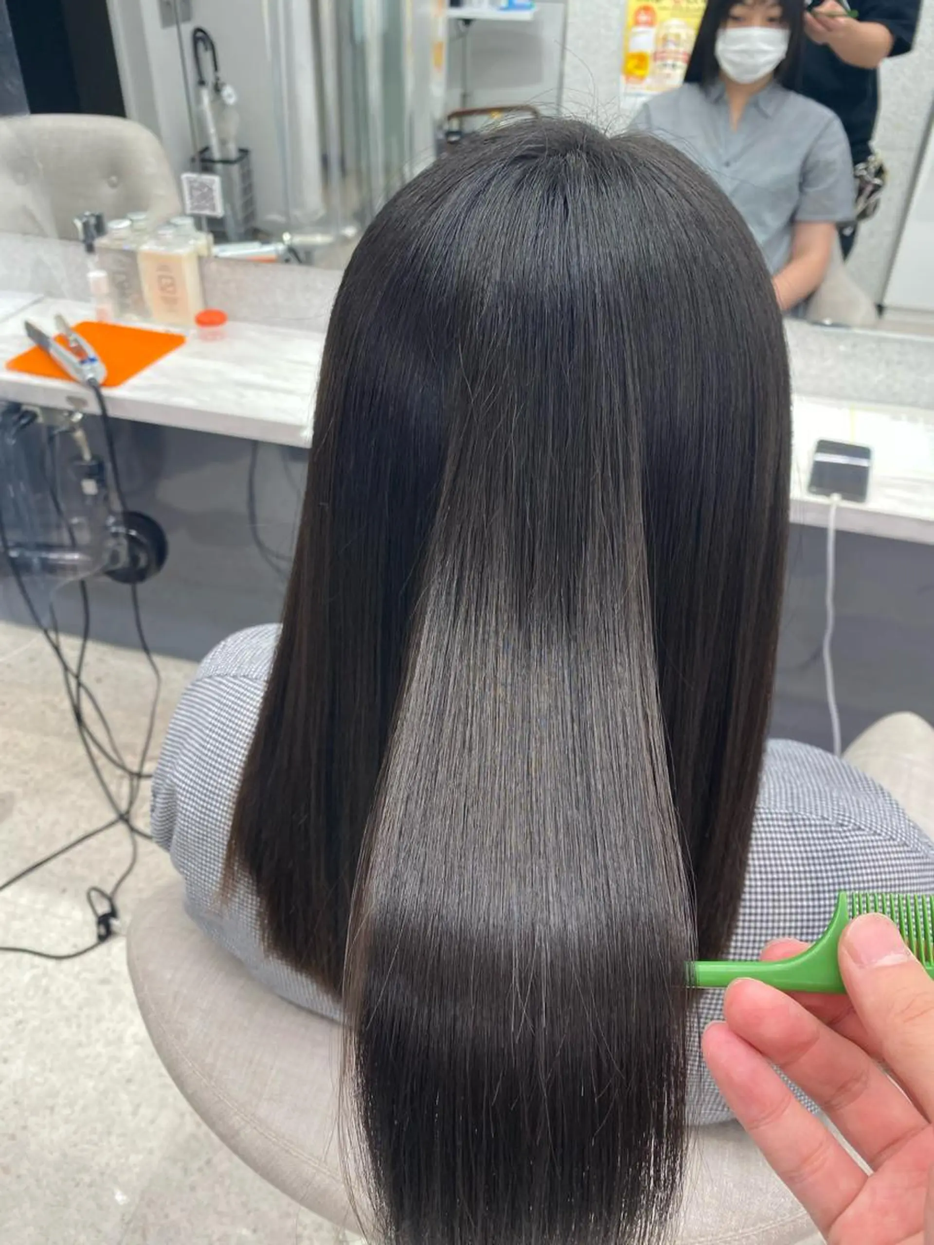 ミディアム カラー パーマ ヘアアレンジ メンズ キッズ ネイル マツエク・マツパ 京都レイヤーカット/ 縮毛矯正/羽柴りくのヘアスタイル