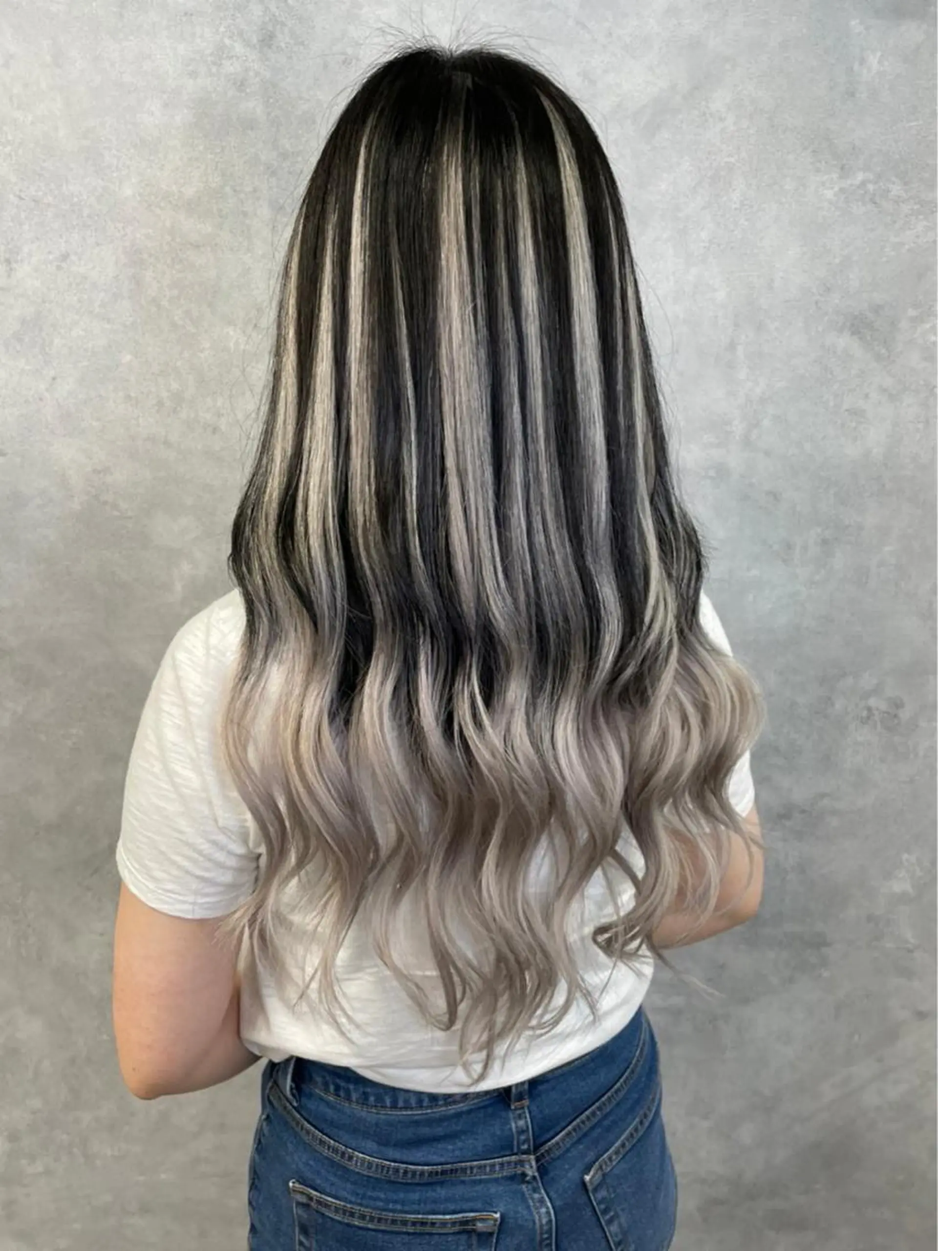 ミディアム エクステ Cielro【 シェイロ 】所属・Cielro/ダブル カラー/西田咲希のヘアスタイル