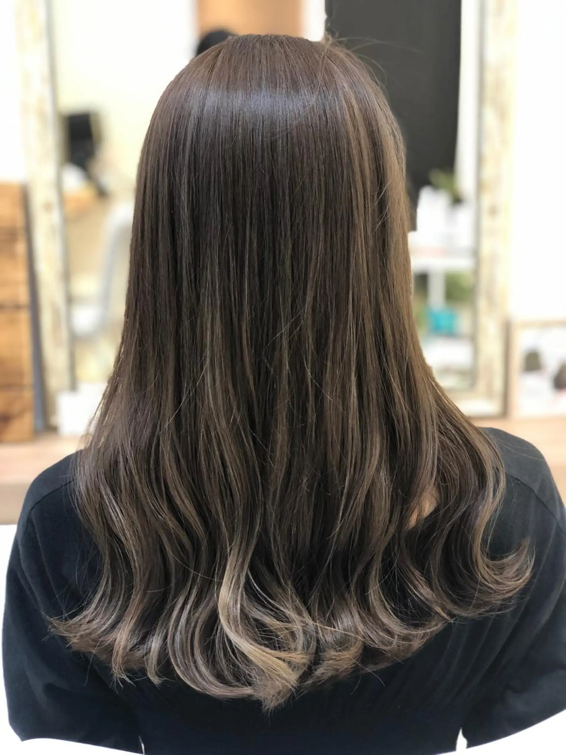 ロング カラー ハイライトカラー ハイライト カット ヘアカラー トリートメント 艶質改善/縮毛矯正 ササキナツミのヘアスタイル