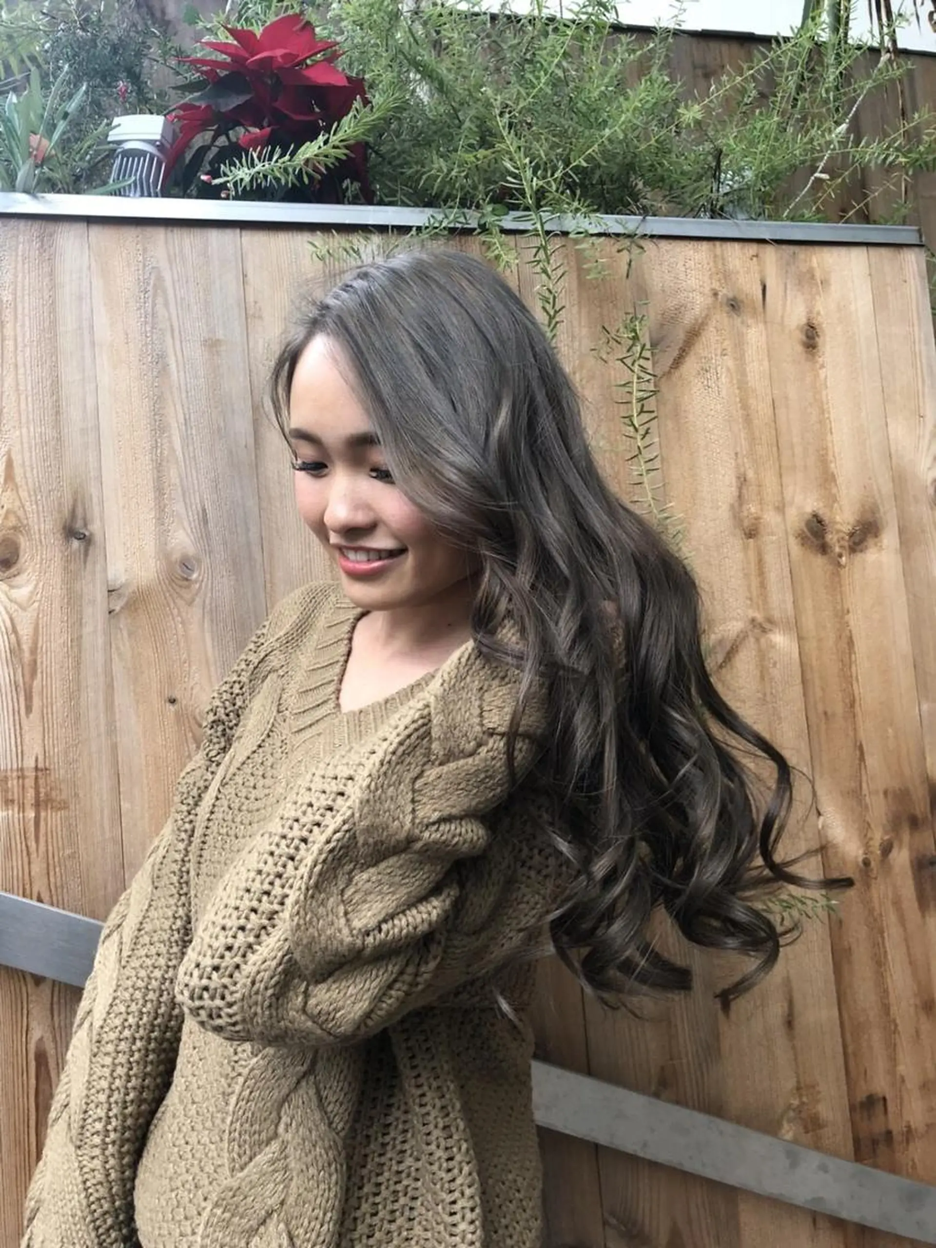 ロング カラー パーマ ヘアアレンジ Device ディバイスのヘアスタイル