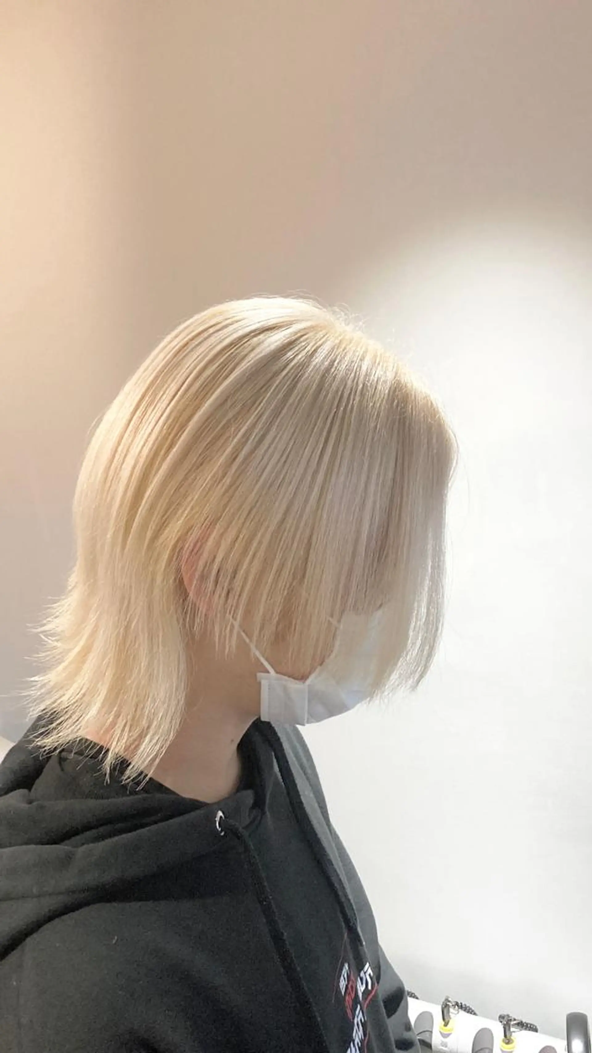 カラー ブロンド ホワイトブロンド 透明感ハイトーン☆ 今津 佑太のヘアスタイル