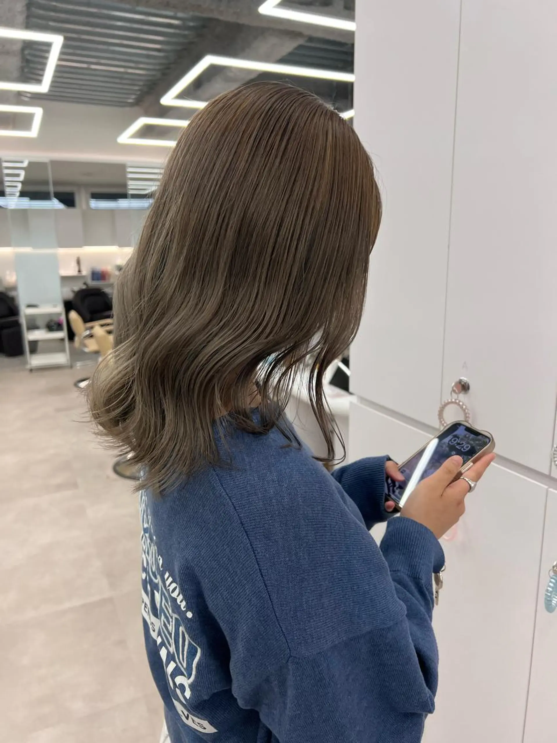 ミディアム ✨ブリーチ/顔周り レイヤー¦YUKA✨のヘアスタイル