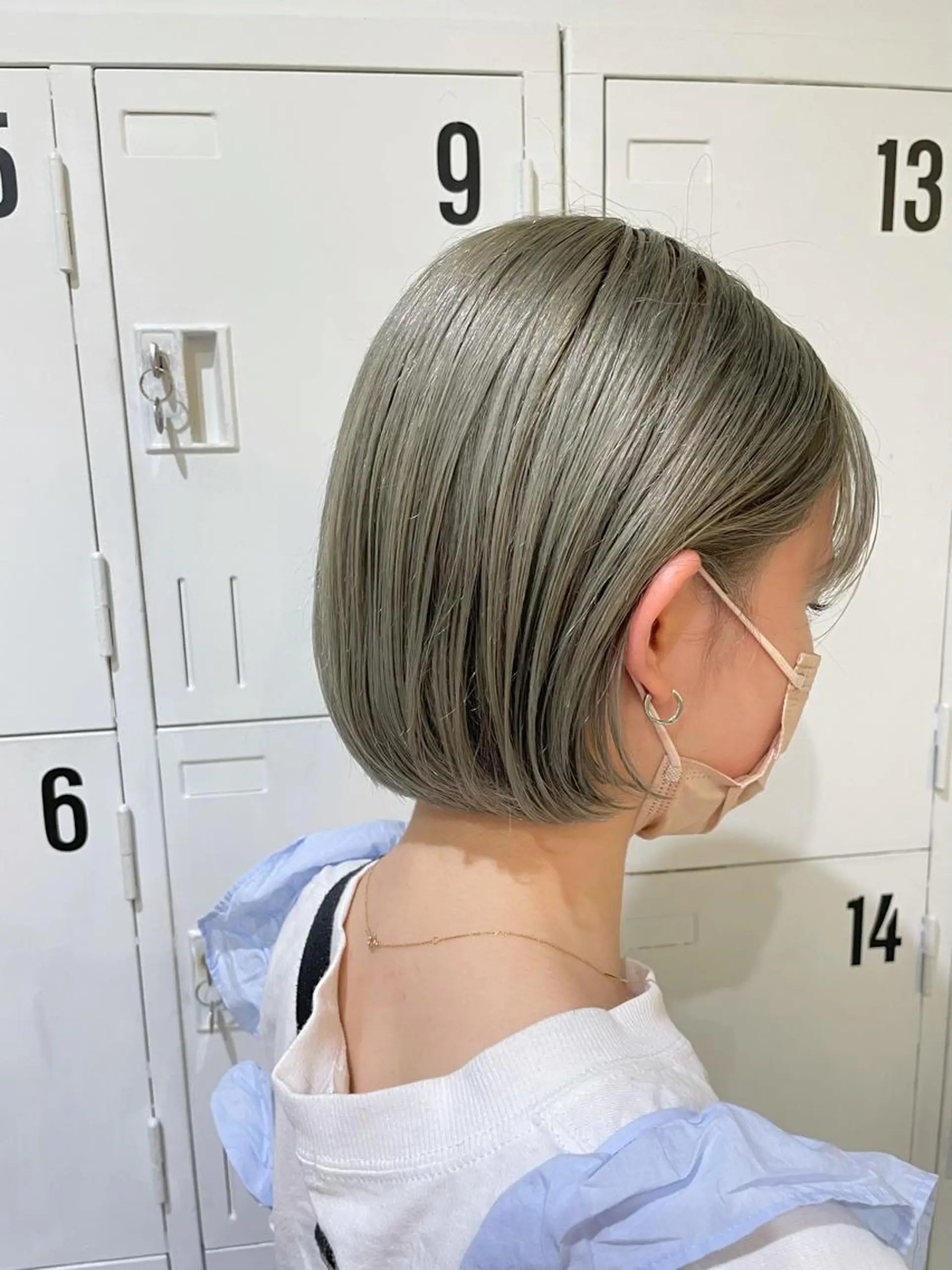 ミディアム カラー ハイトーンカラー ウルフ/似合わせ レイヤー/RIHOのヘアスタイル