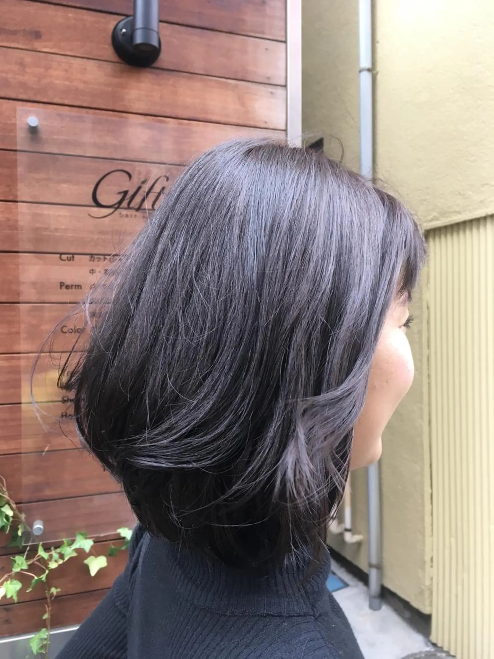 ショート カラー パーマ 透明感カラー ラベンダーカラー ボブ カット ヘアカラー トリートメント ギフト所属・yoshimi .のヘアスタイル