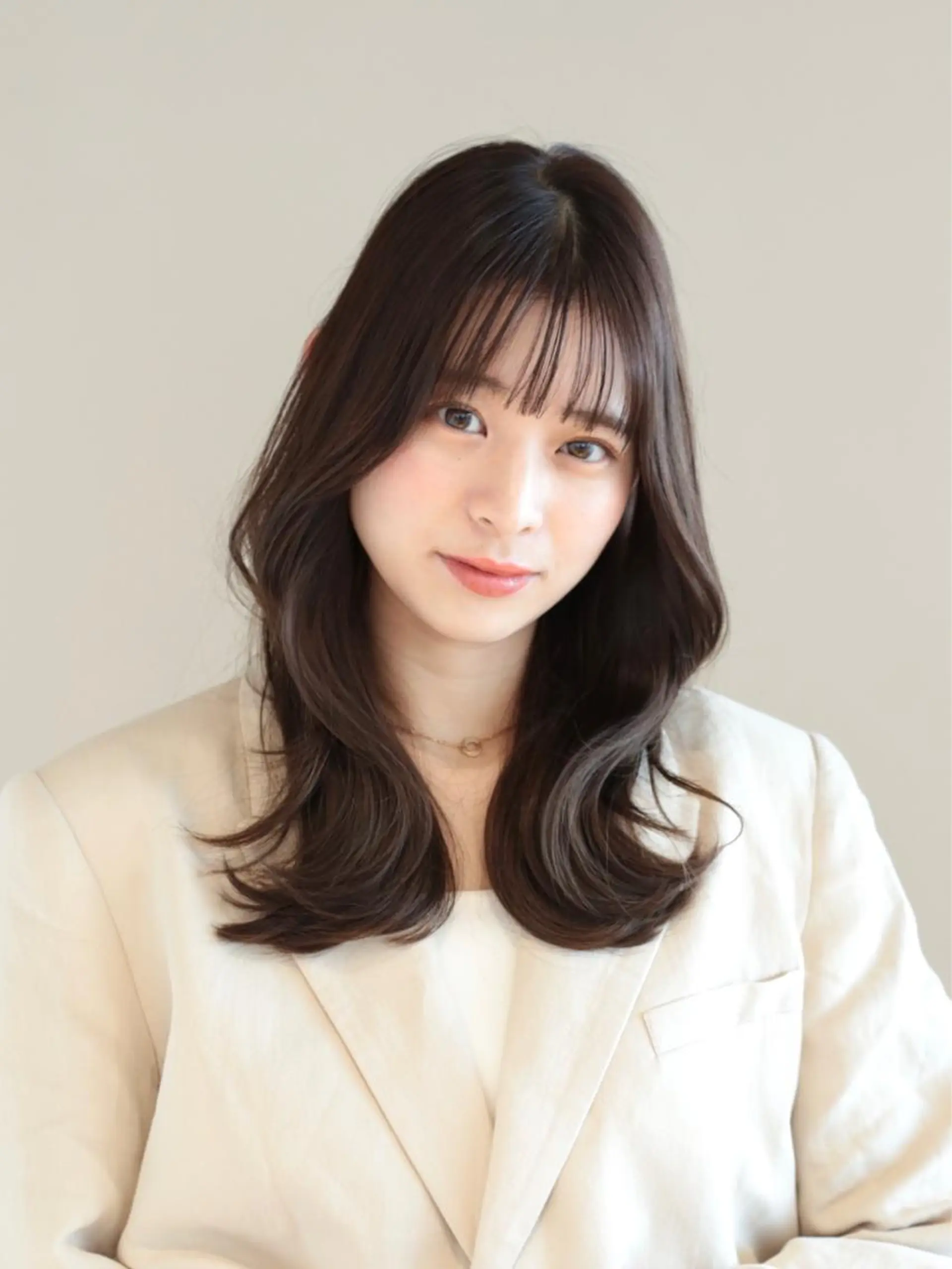 ロング カラー 佐藤 悠衣/透明感 カラー/似合わせ前髪のヘアスタイル