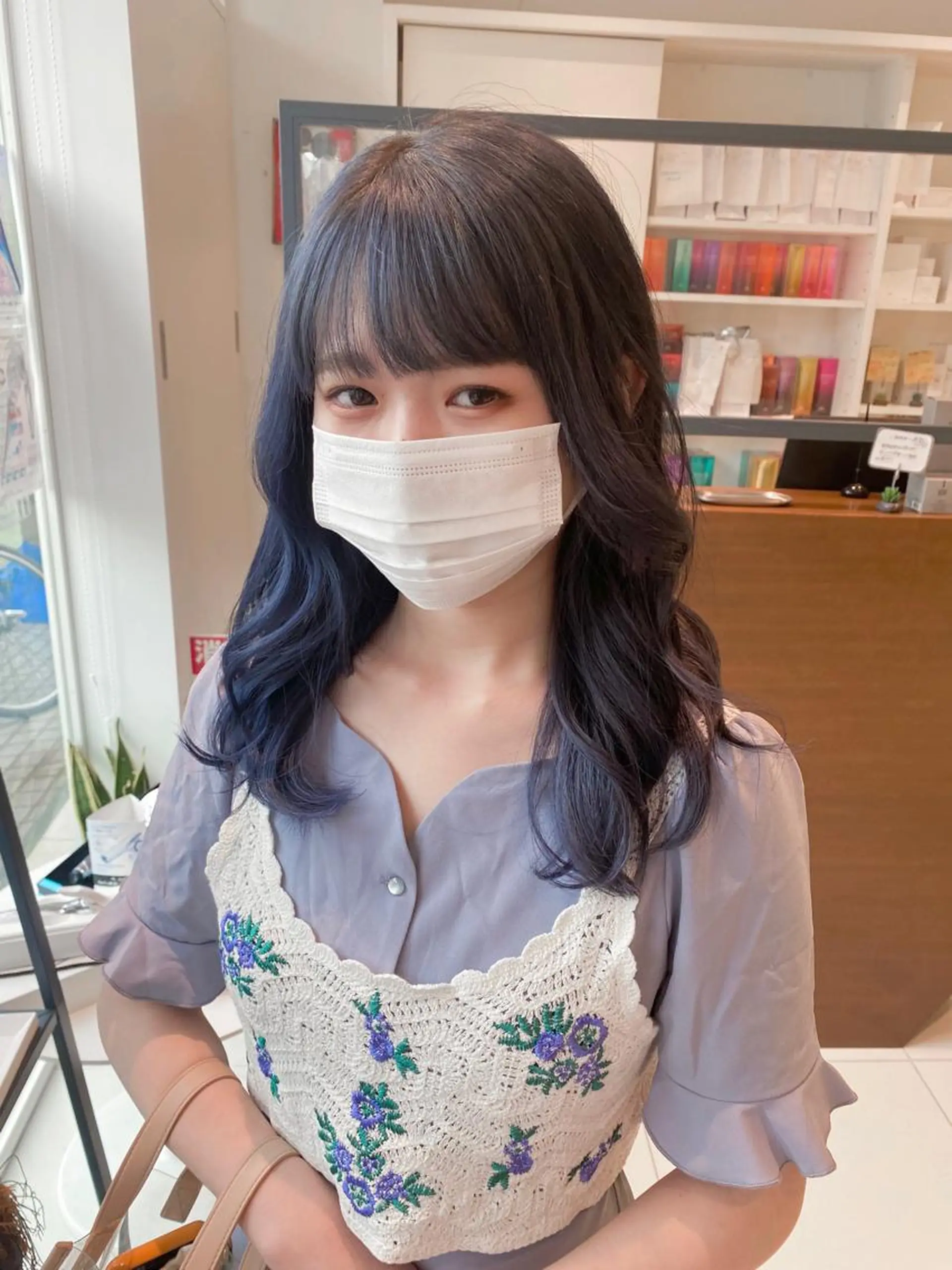 セミロング カラー HOLON池袋所属・ウルフカット ハッシュカット/七海のヘアスタイル