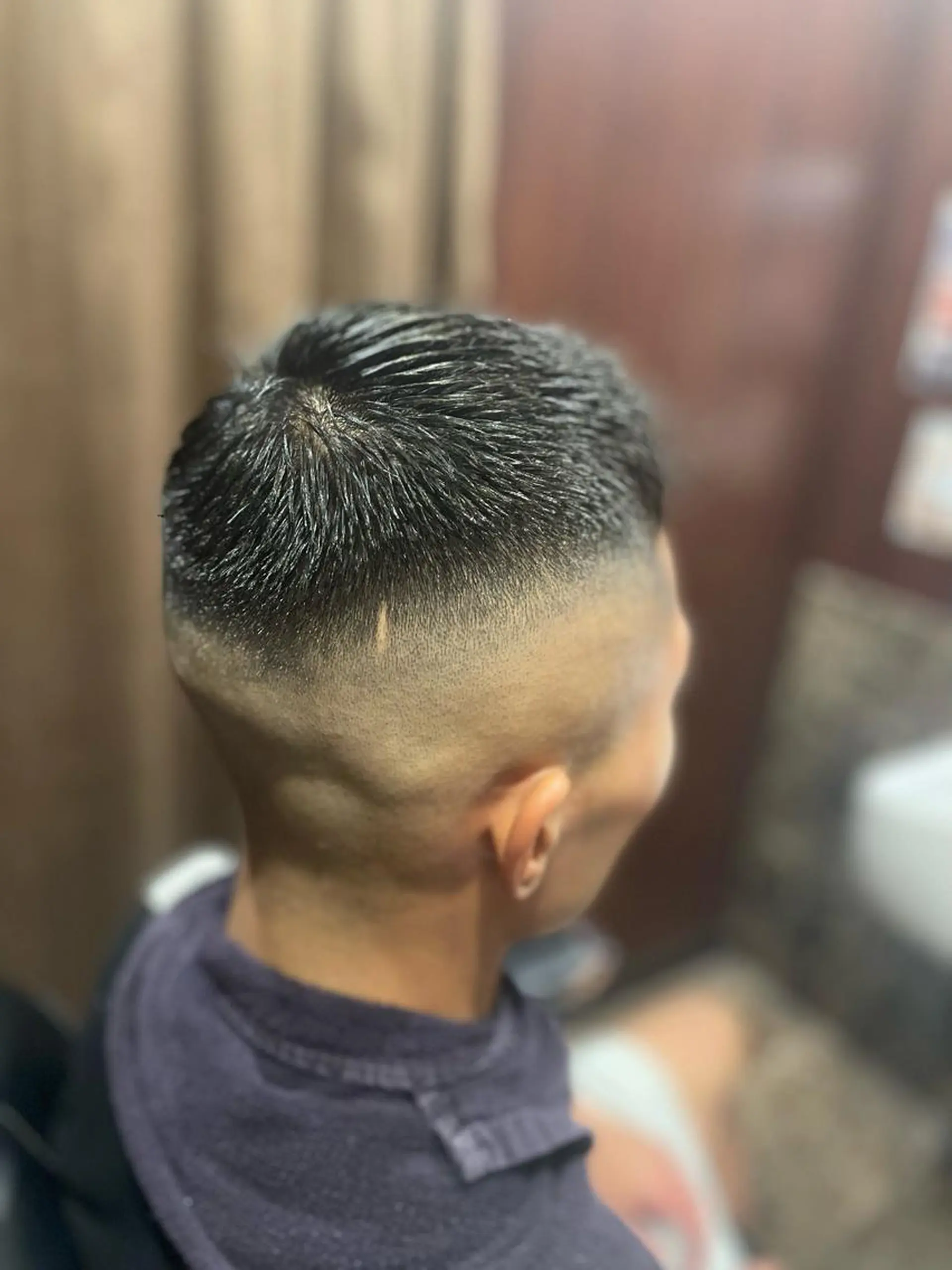 ショート メンズ 海老原 コウのヘアスタイル