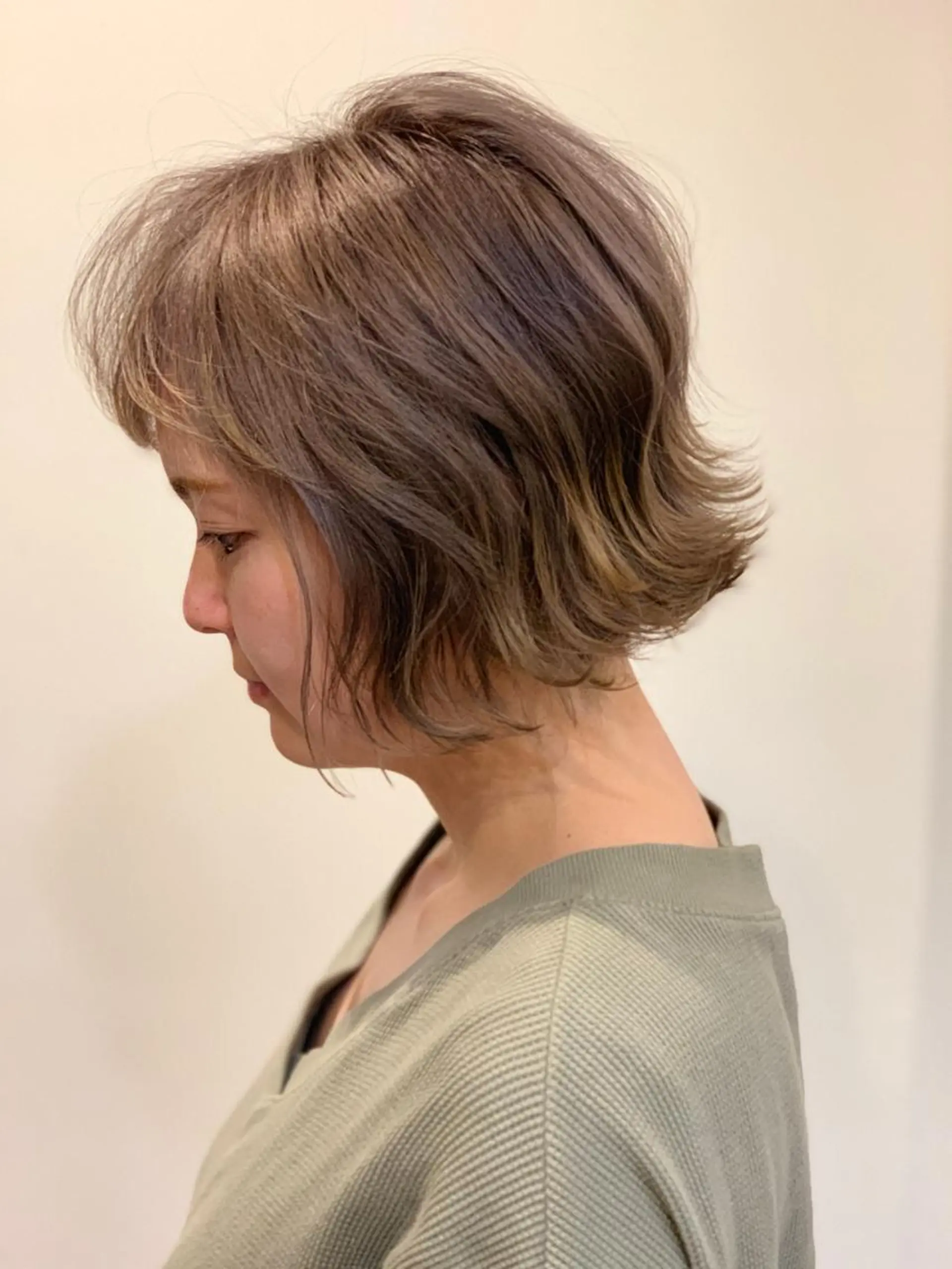 ショート カラー ブリーチ グレージュ ヘアカラー トリートメント ヘアセット 中村 優太のヘアスタイル