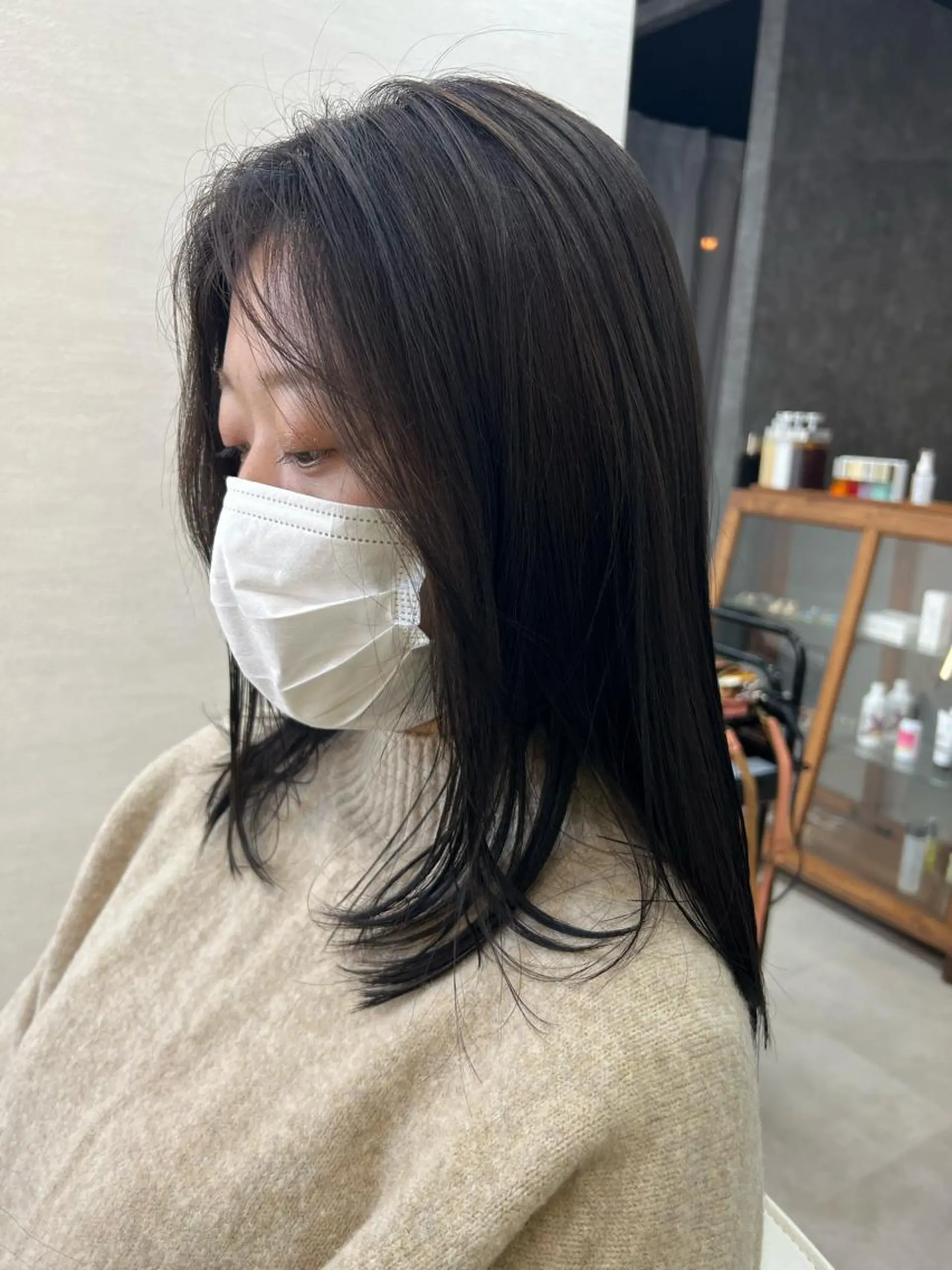 セミロング 伸ばしかけ カット ヘアカラー ヘッドスパ 艶カラー/レイヤー Mio🌸のヘアスタイル