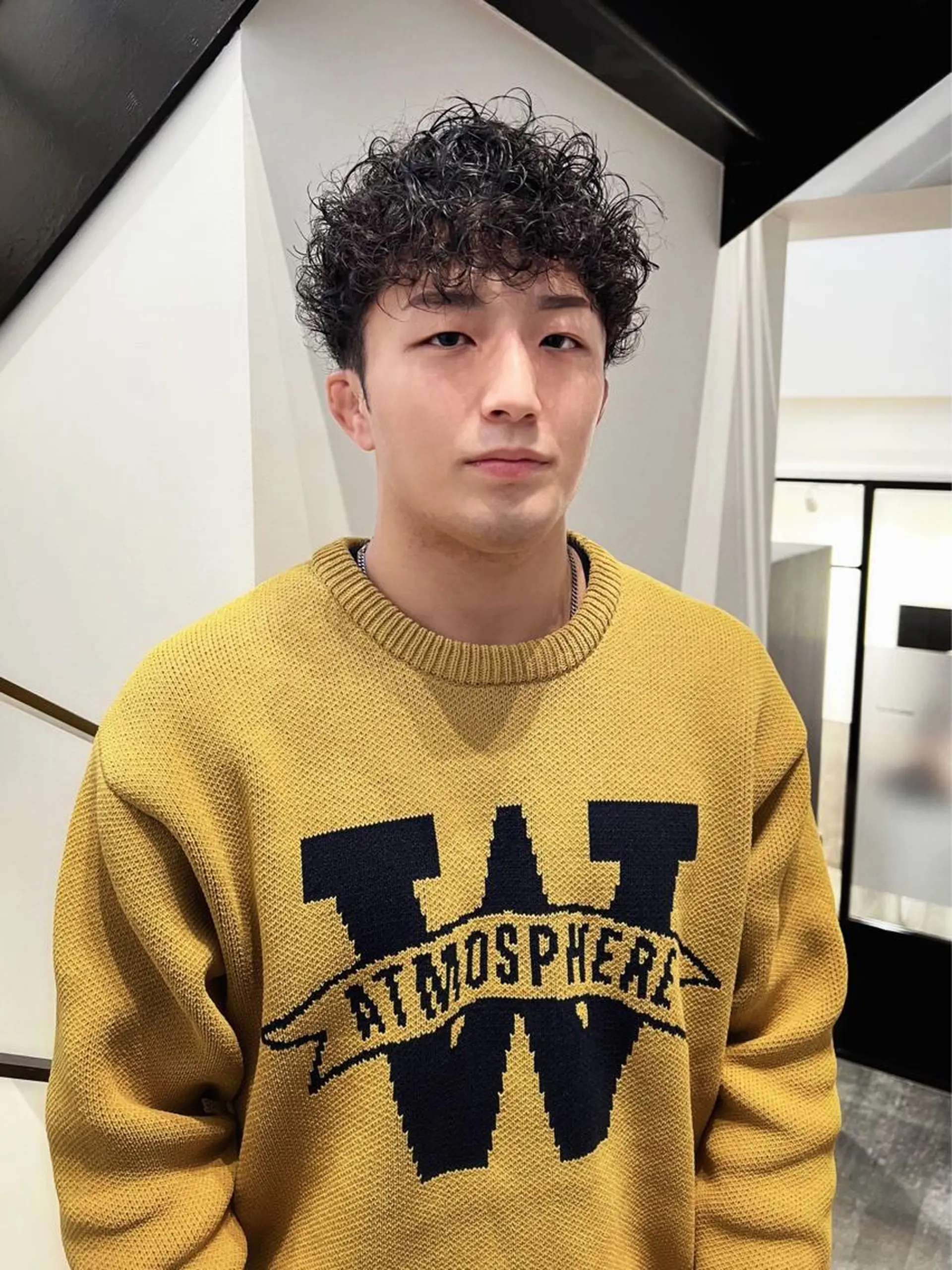 パーマ メンズ メンズパーマ ツイストスパイラルパーマ スパイラルパーマ カット パーマ Qin shaire salon 原宿verno店所属・【センターパート】 ETO／江藤翼の眉毛・アイブロウイメージ