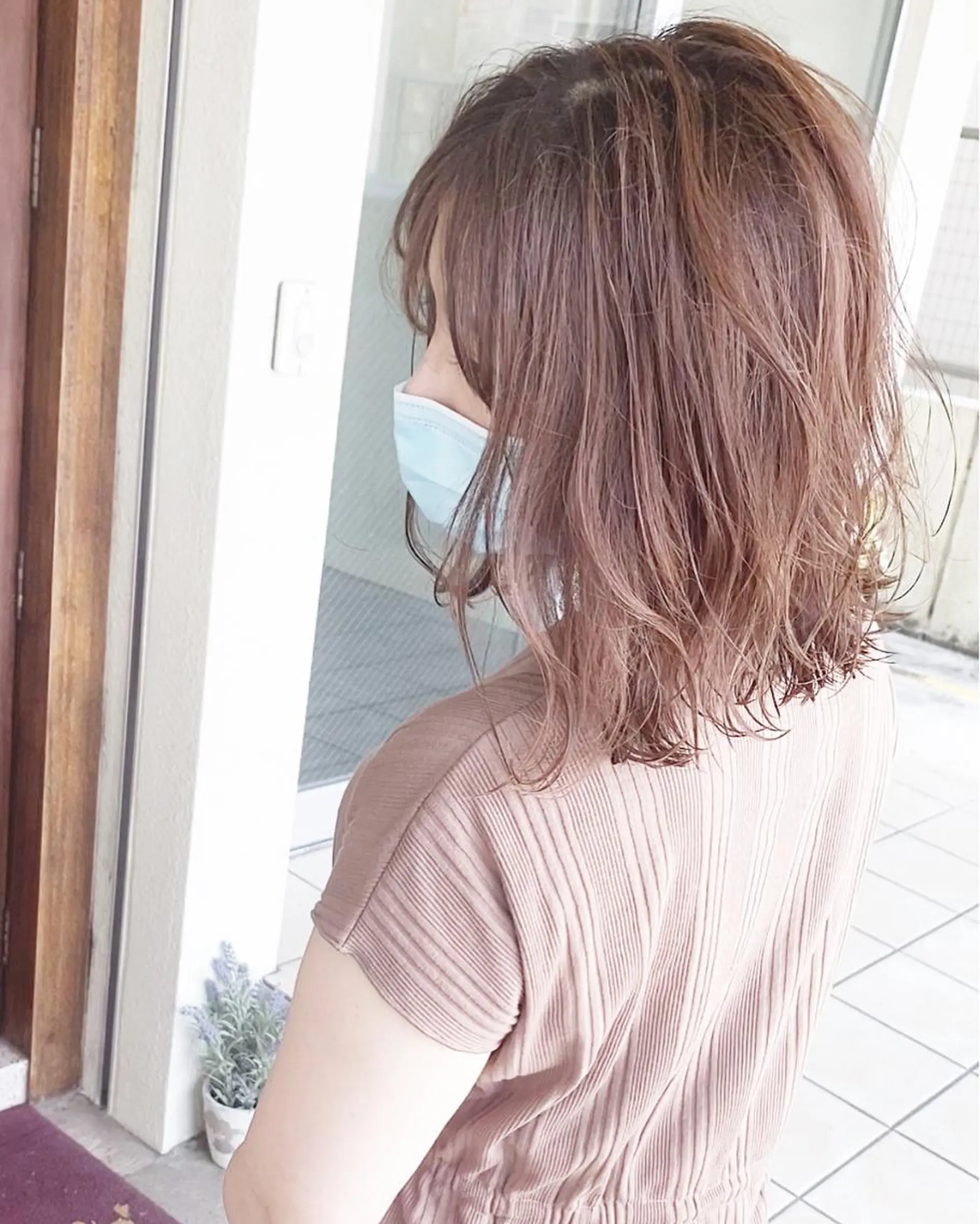 ミディアム カラー ベージュカラー ミルクティーベージュ カット ヘアカラー grand juteのヘアスタイル