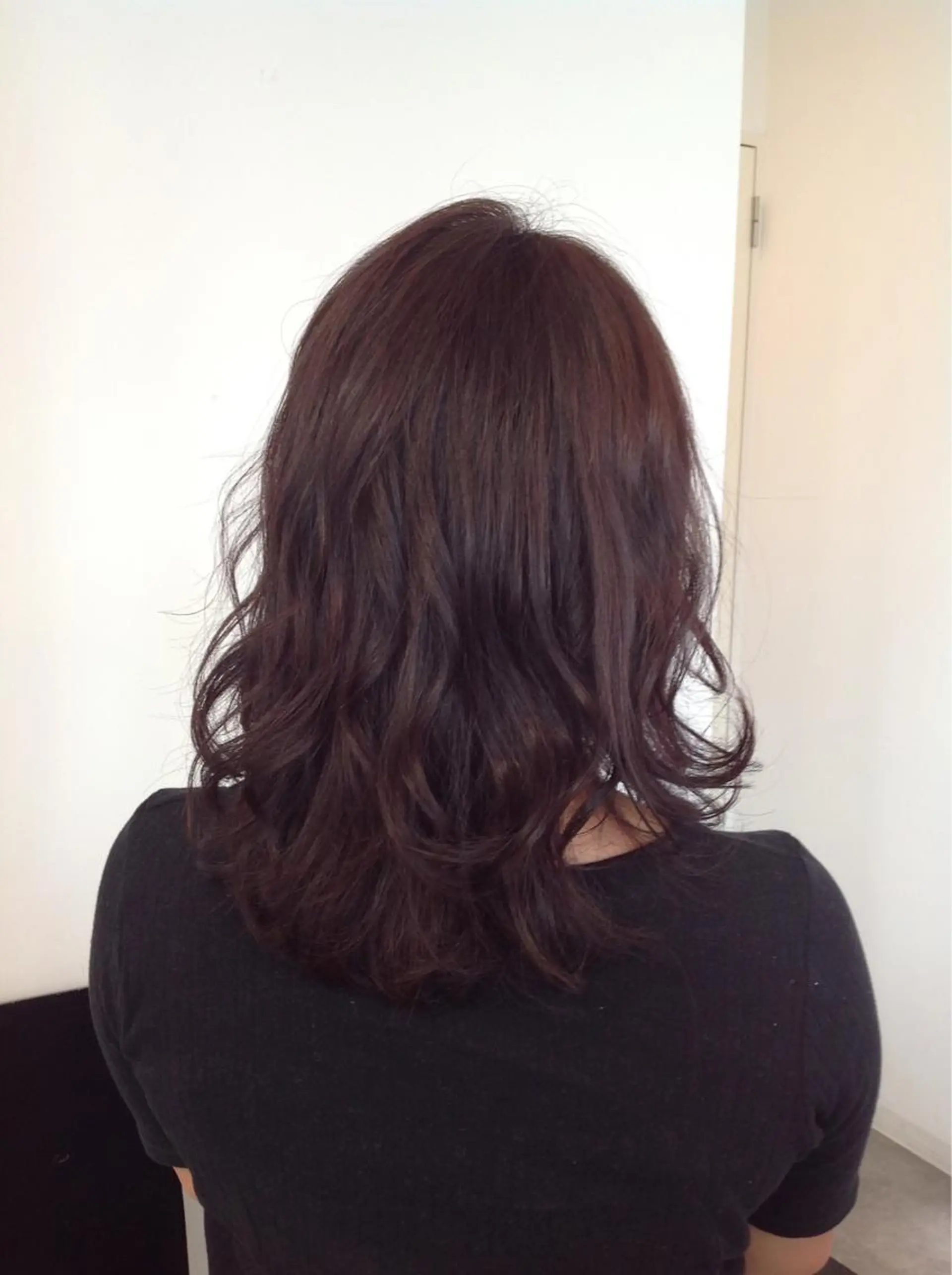 セミロング カラー ピンクカラー 榎園 由美のヘアスタイル