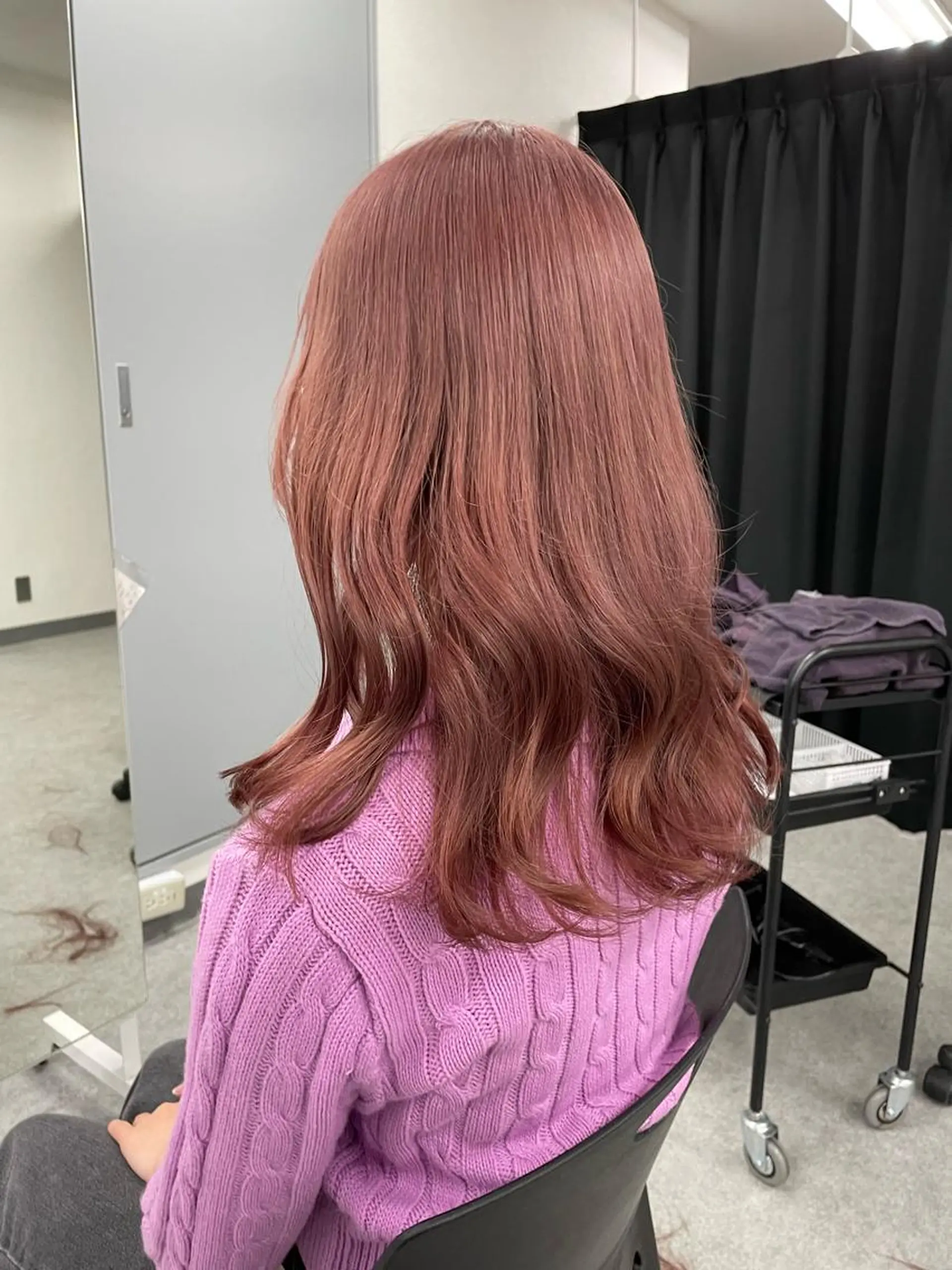 ミディアム カラー アッシュ ベージュカラー 黒髪 ブリーチ ブルーカラー 渋谷/透明感カラー /半個室/こうめいのヘアスタイル