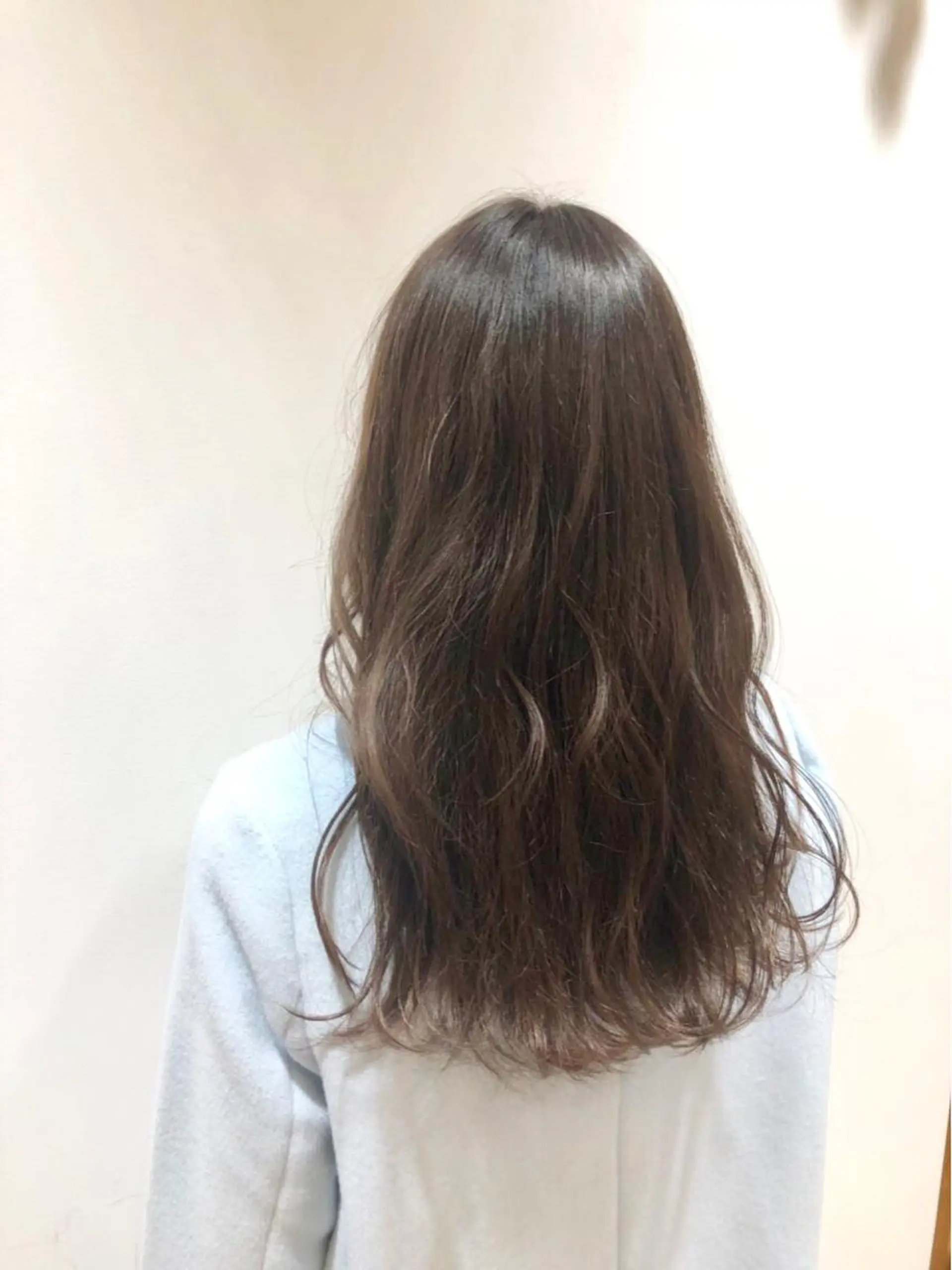 セミロング カラー ヘアカラー 🐺ウルフ/レイヤー 似合わせ‎🤍沙羅のヘアスタイル