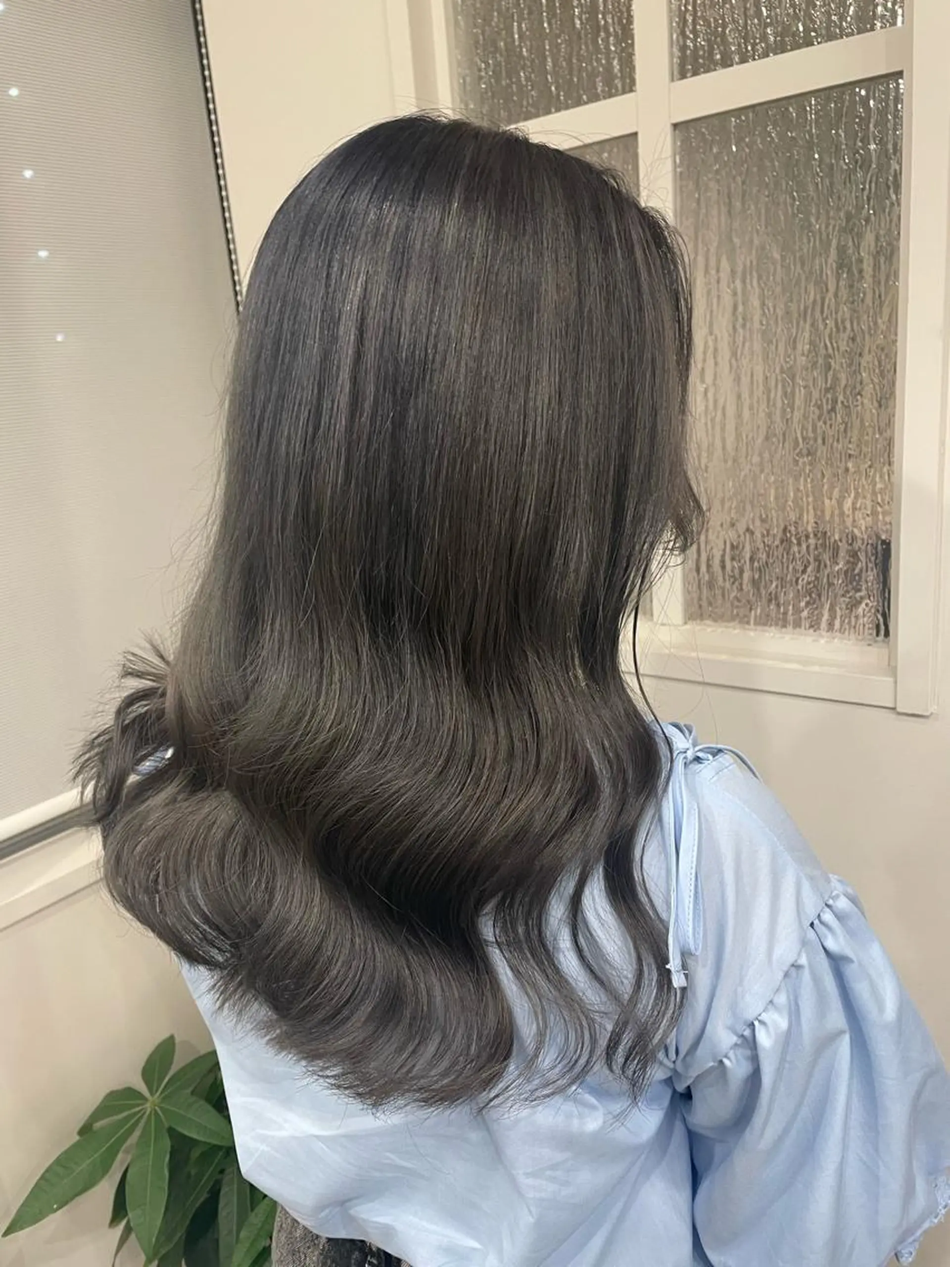 セミロング 韓国風ヘア 💐宮坂 歩💐のヘアスタイル