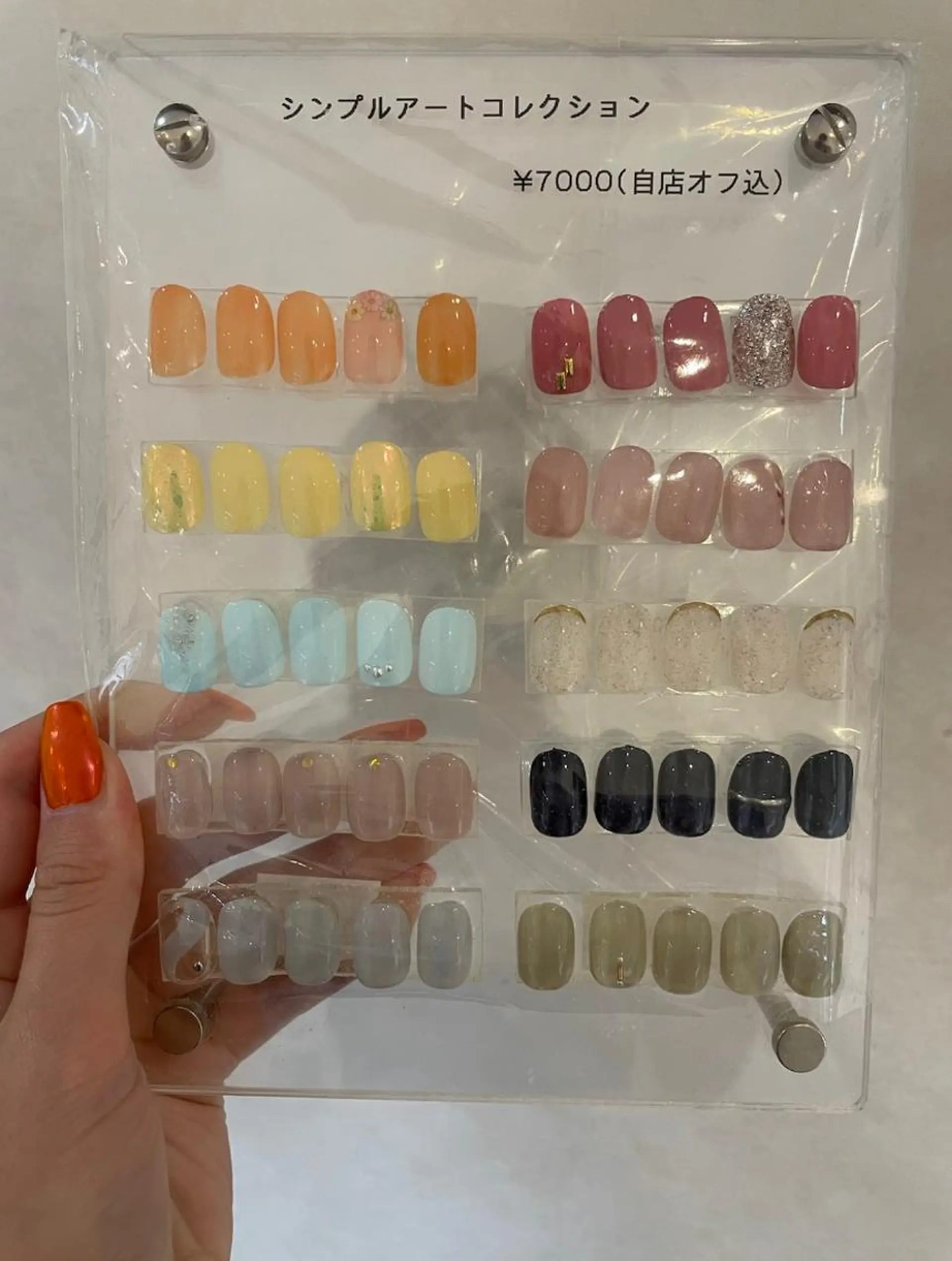 ネイル アートネイル シンプルネイル アンジェリカミッシェル関内店所属・内海 千尋のネイルデザイン