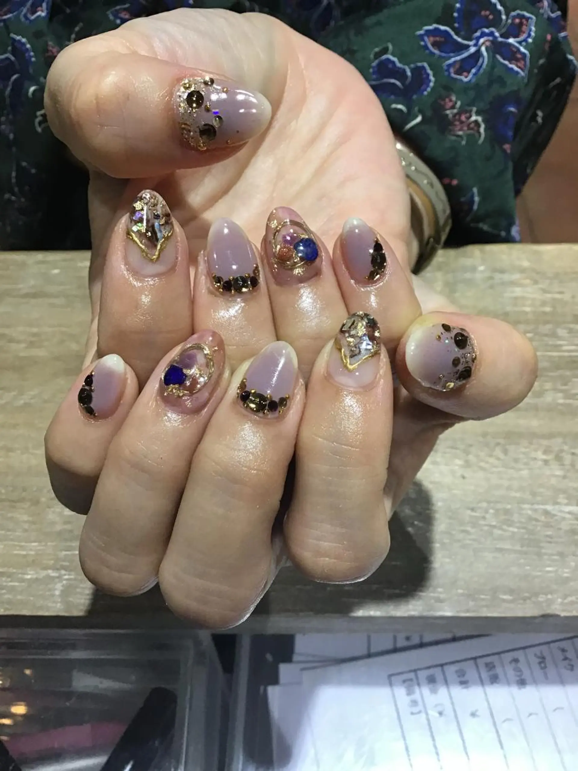 ネイル ハンドネイル Nest 三田のマツエク・マツパデザイン