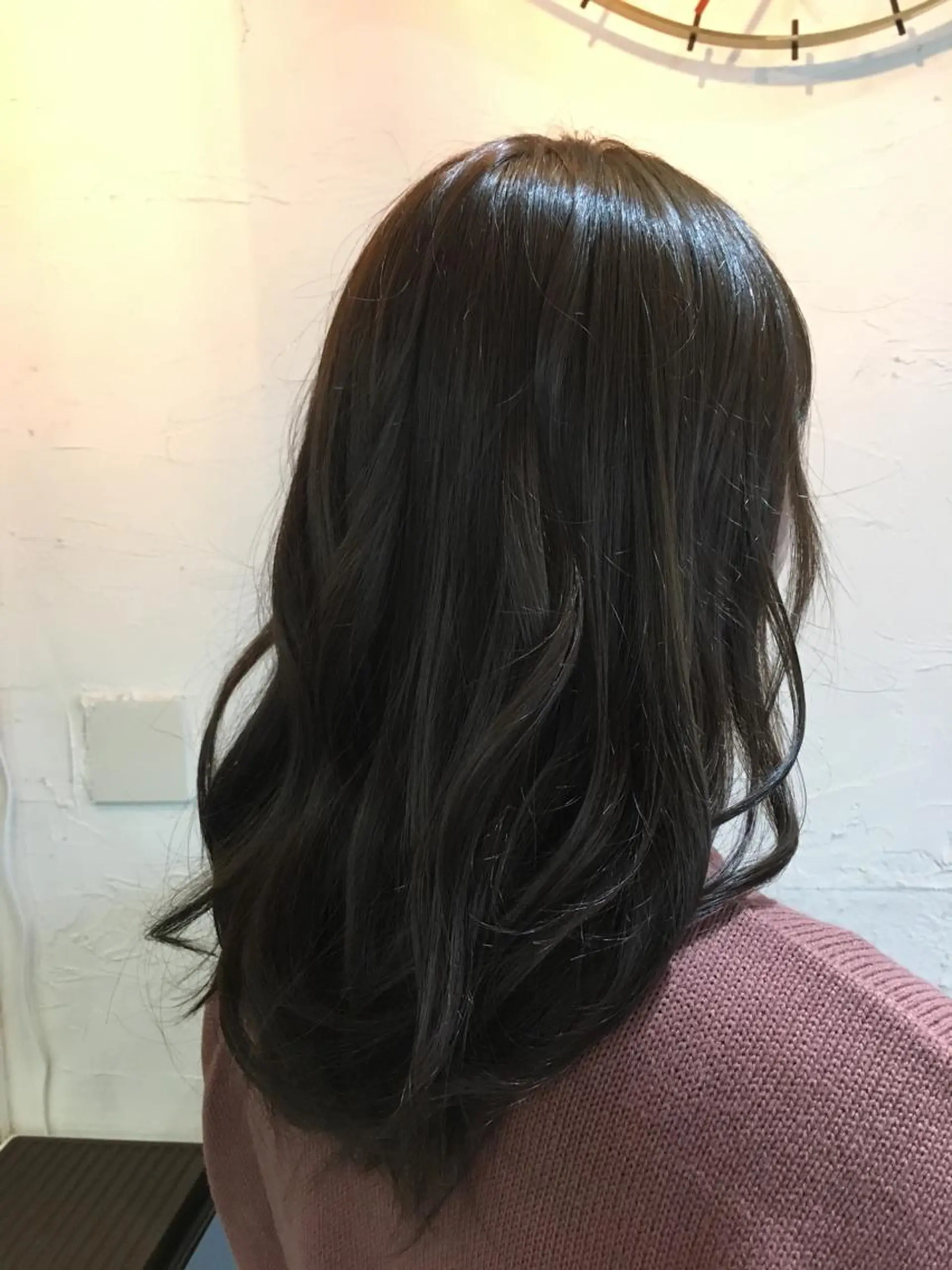 セミロング カラー 松田 由紀子のヘアスタイル