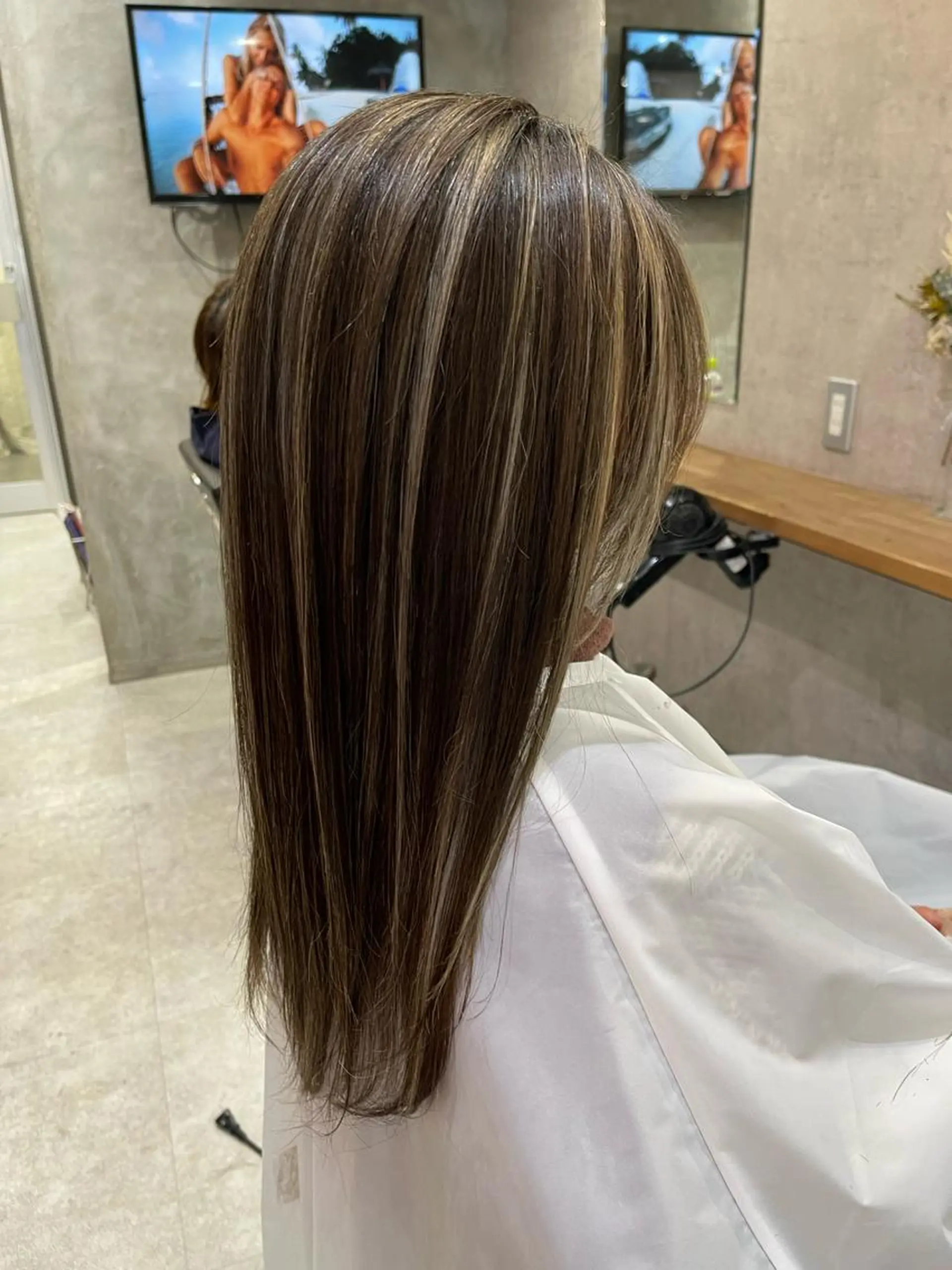 ロング カラー ハイライトカラー ハイライト ヘアカラー 松井那津子 /ハイライトブリーチのヘアスタイル