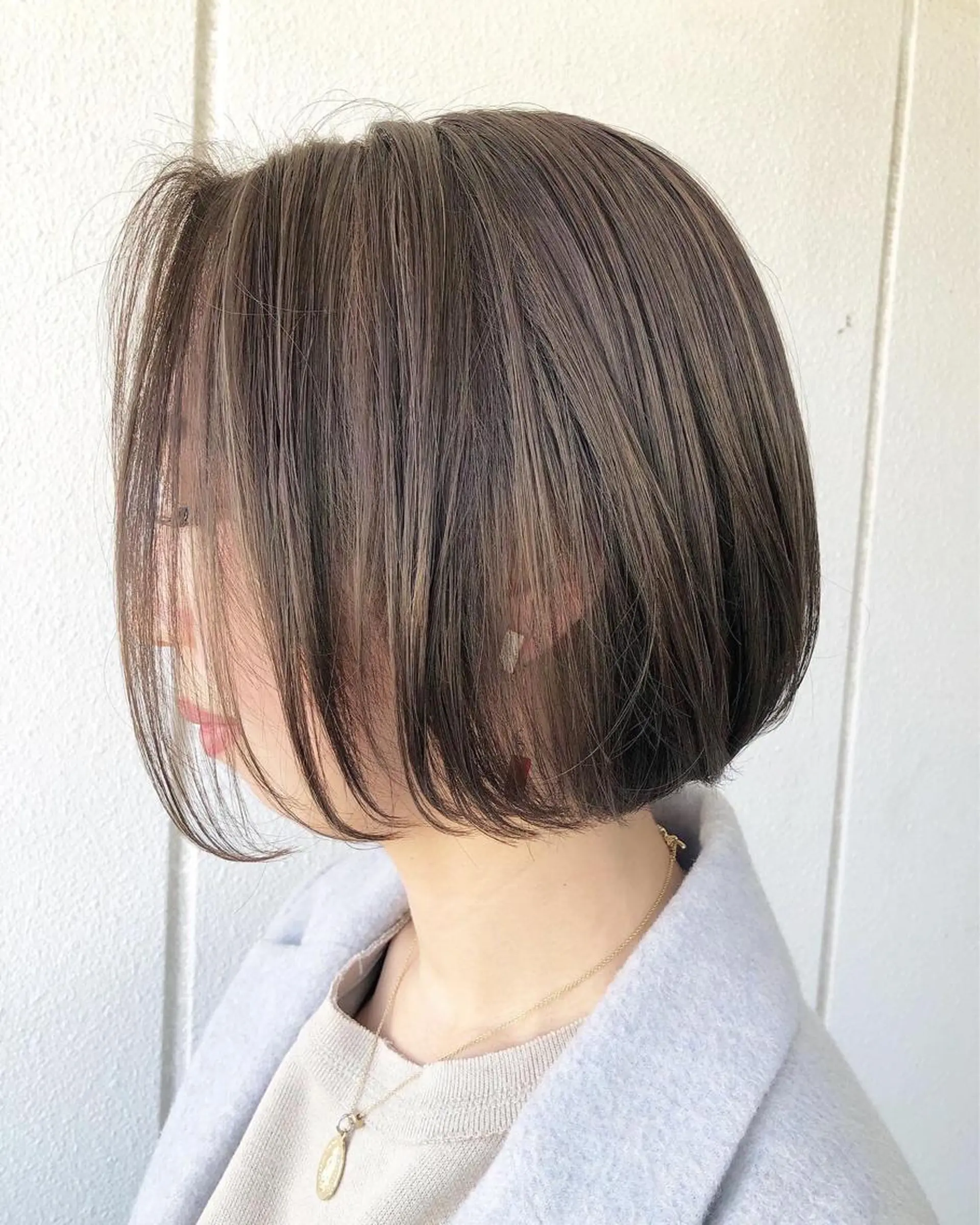 ショート カラー ベージュカラー ボブ カット ヘアカラー トリートメント かわさき ともやのヘアスタイル