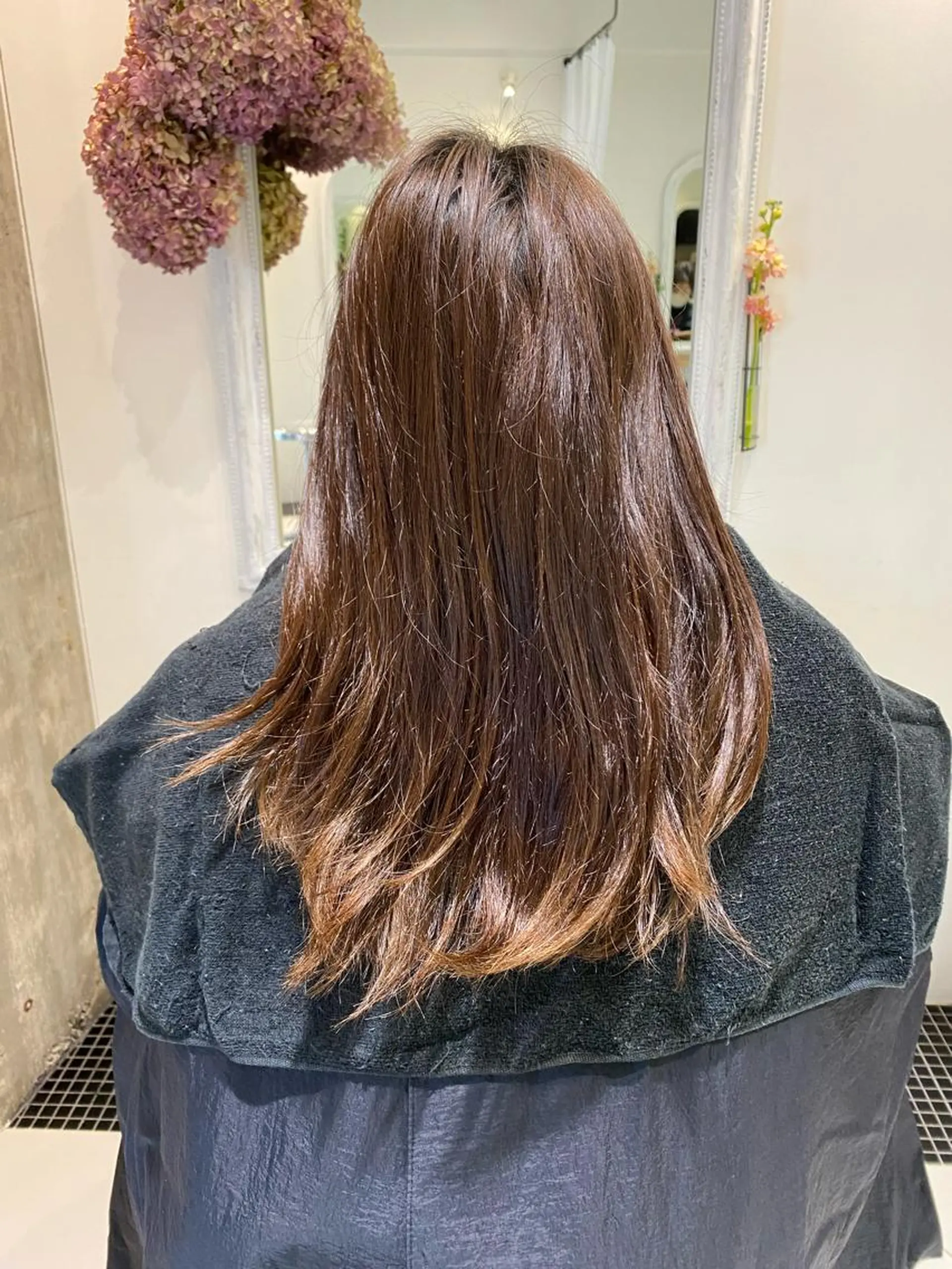 セミロング カラー ducha所属・DUCHA Tomida naoのヘアスタイル