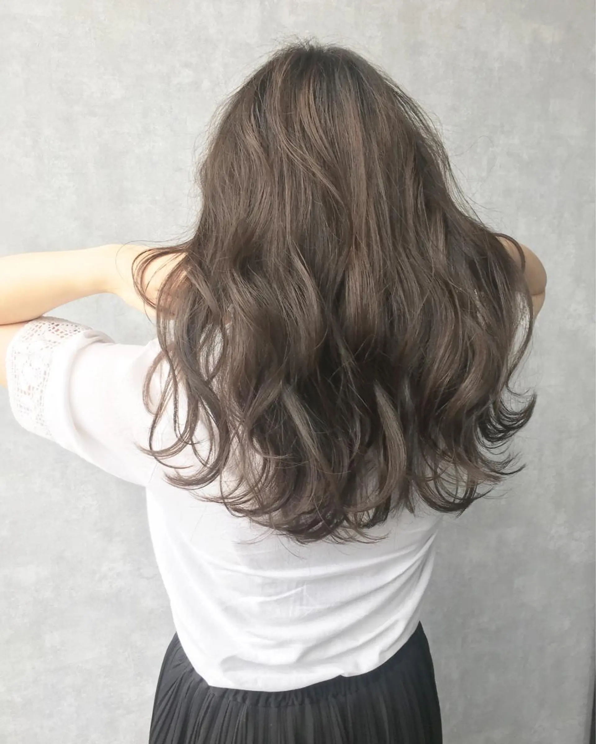 セミロング カラー グレージュ レイヤーカット BLend 渋谷のヘアスタイル